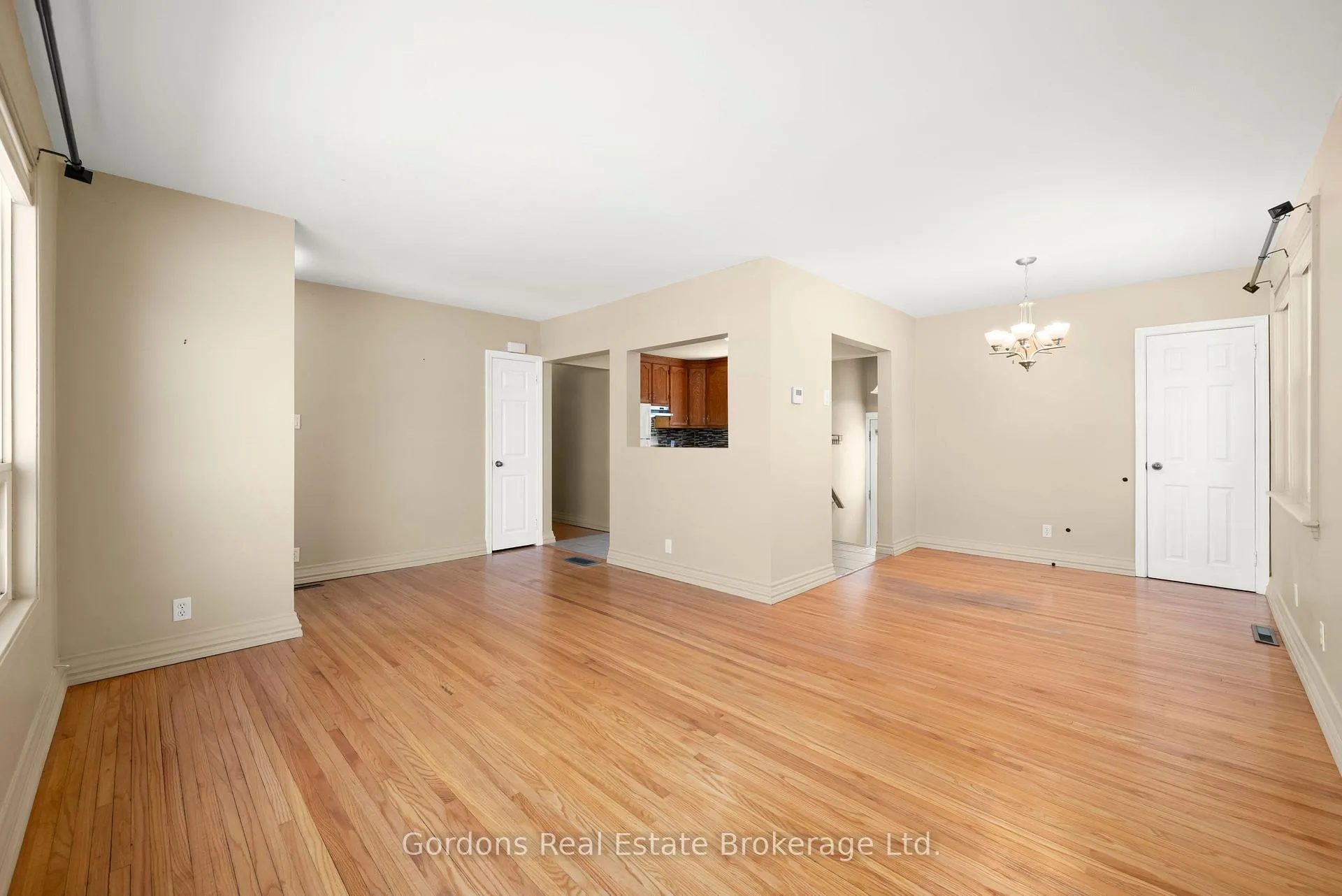 Photo 14 of 705 Bellaire Street, Peterborough, Otonabee Ward 1 — HOMEH