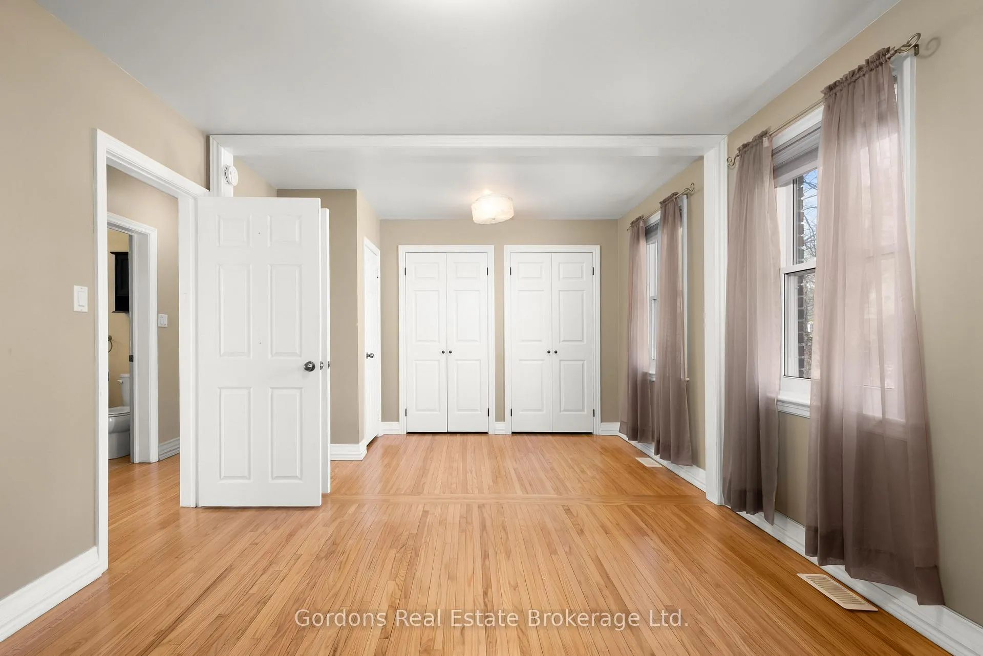 Photo 29 of 705 Bellaire Street, Peterborough, Otonabee Ward 1 — HOMEH