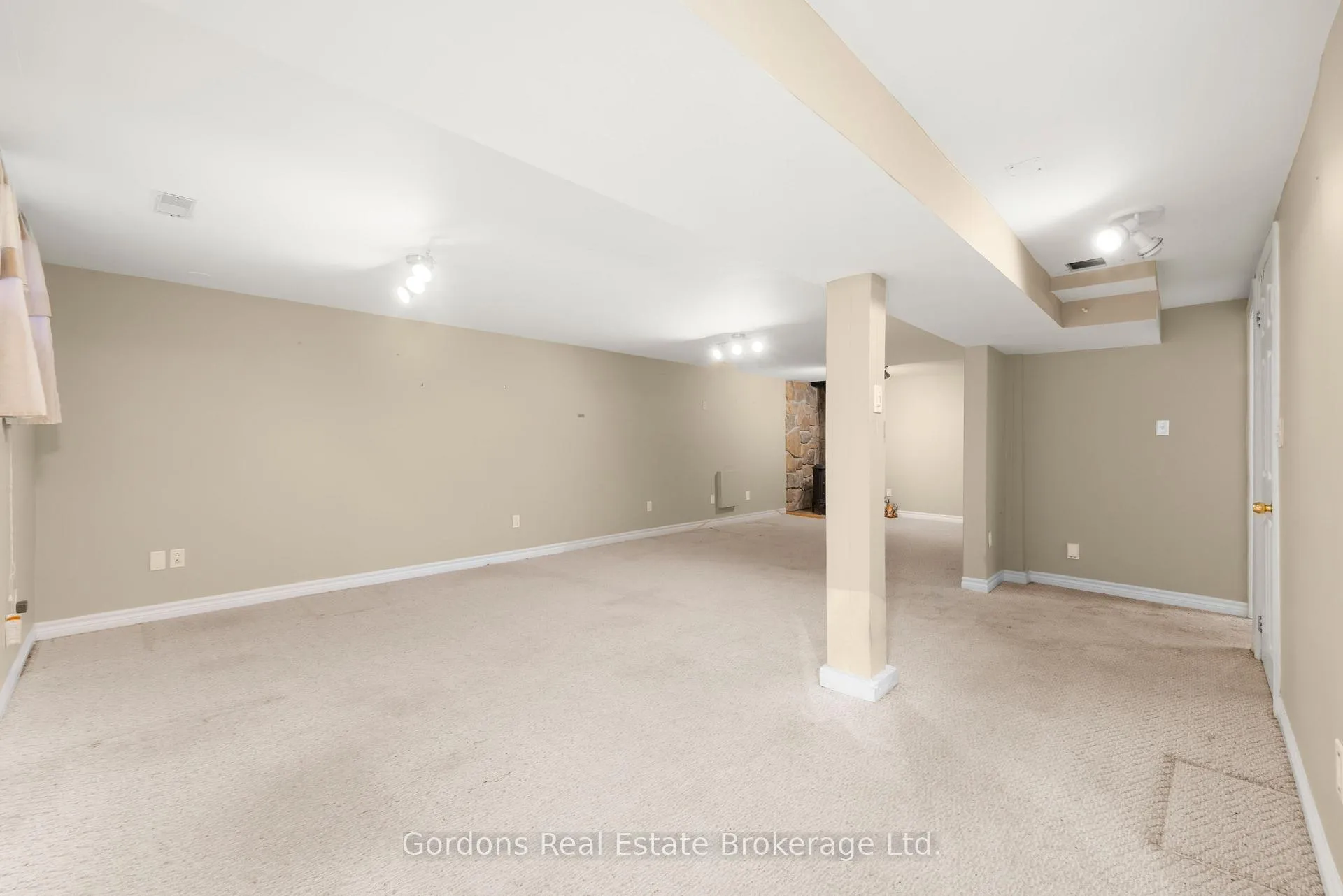 Photo 34 of 705 Bellaire Street, Peterborough, Otonabee Ward 1 — HOMEH