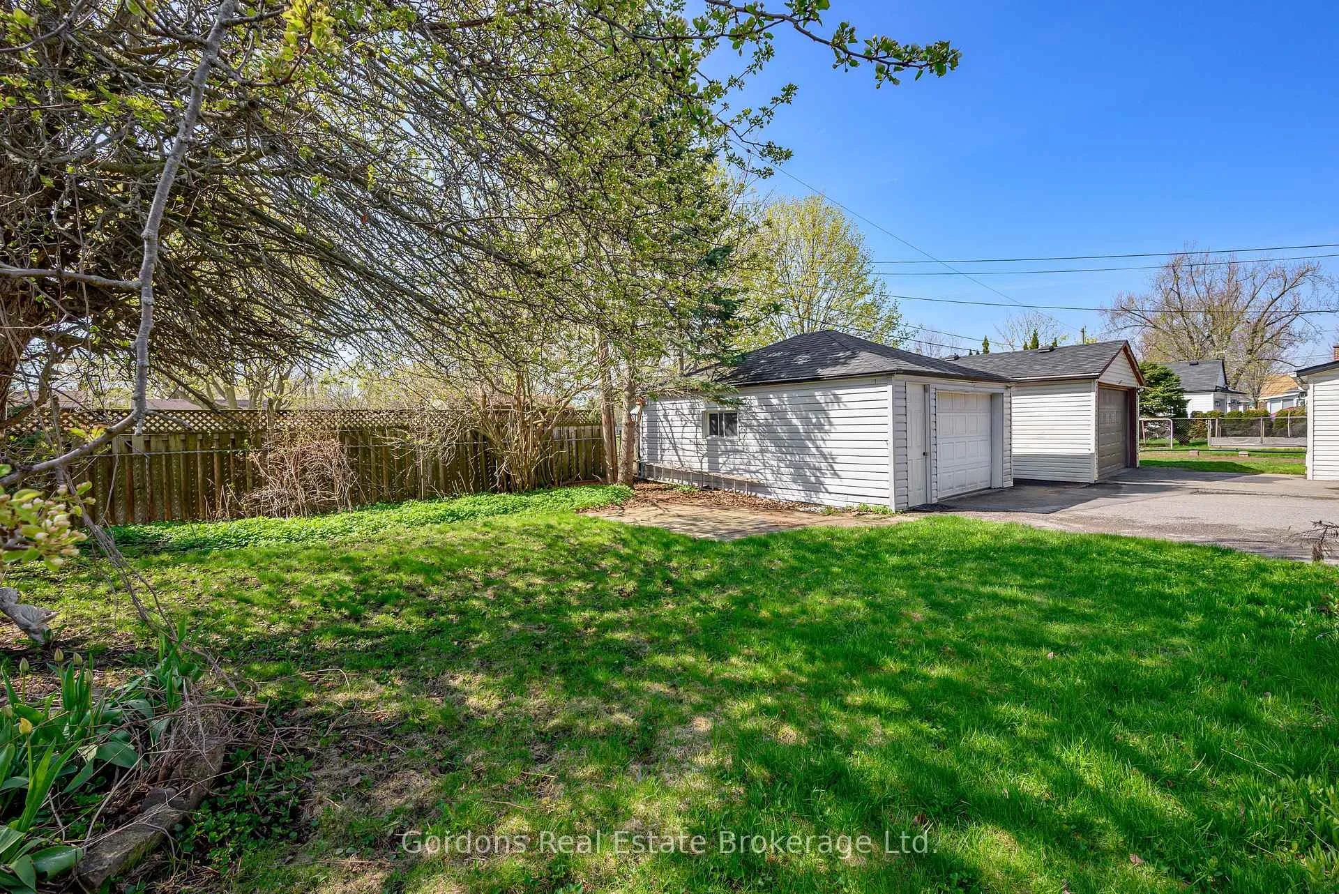 Photo 46 of 705 Bellaire Street, Peterborough, Otonabee Ward 1 — HOMEH