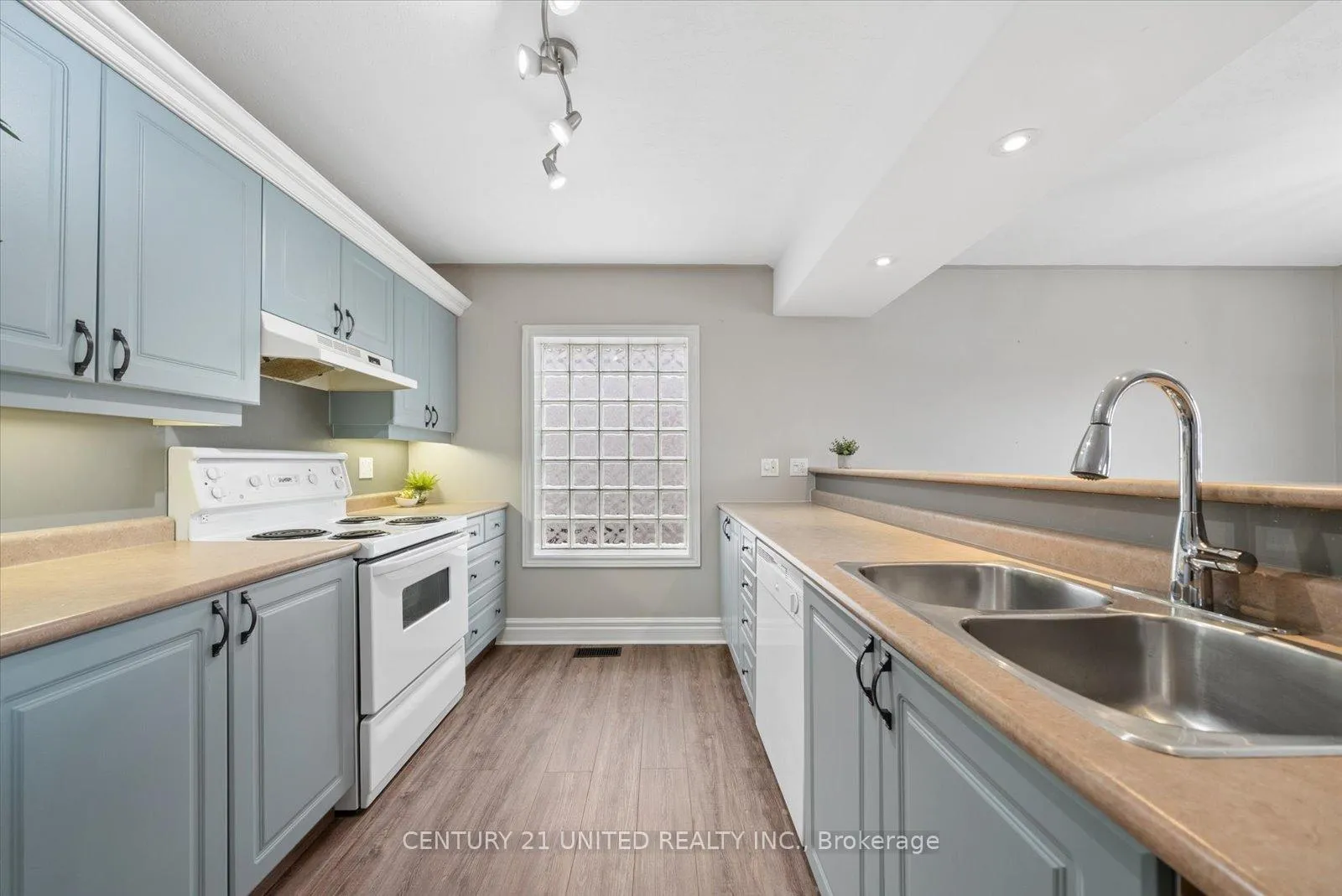 Photo 15 of 496 Settlers Ridge, Peterborough, Northcrest Ward 5 — HOMEH