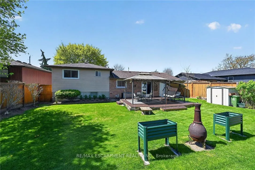 Photo 3 of 331 MacCrae Drive, Haldimand — HOMEH