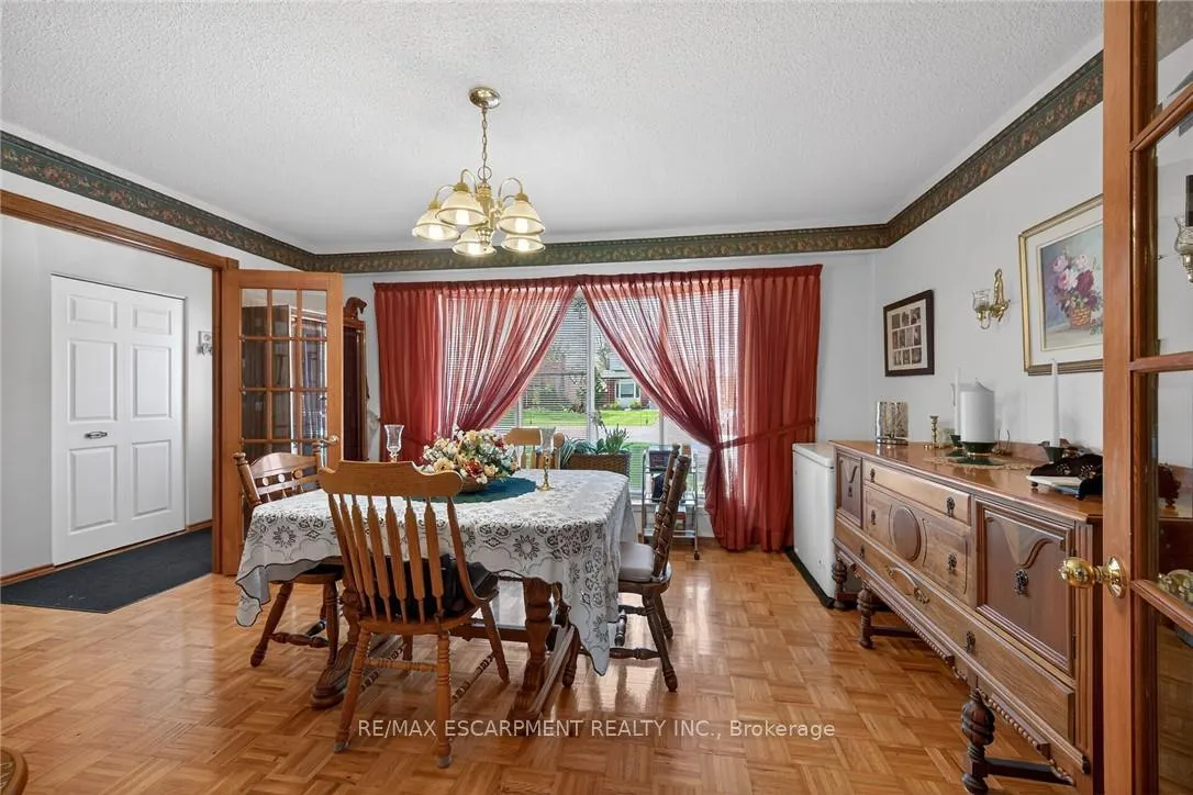 Photo 5 of 331 MacCrae Drive, Haldimand — HOMEH