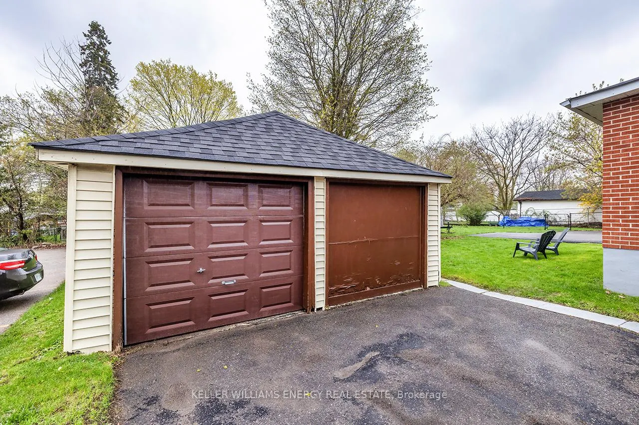 Photo 30 of 739 King Street W, Oshawa, Vanier — HOMEH