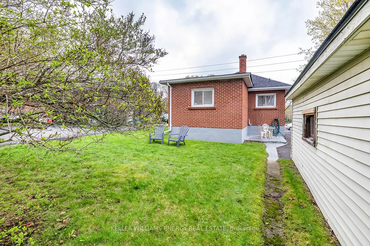 Photo 33 of 739 King Street W, Oshawa, Vanier — HOMEH
