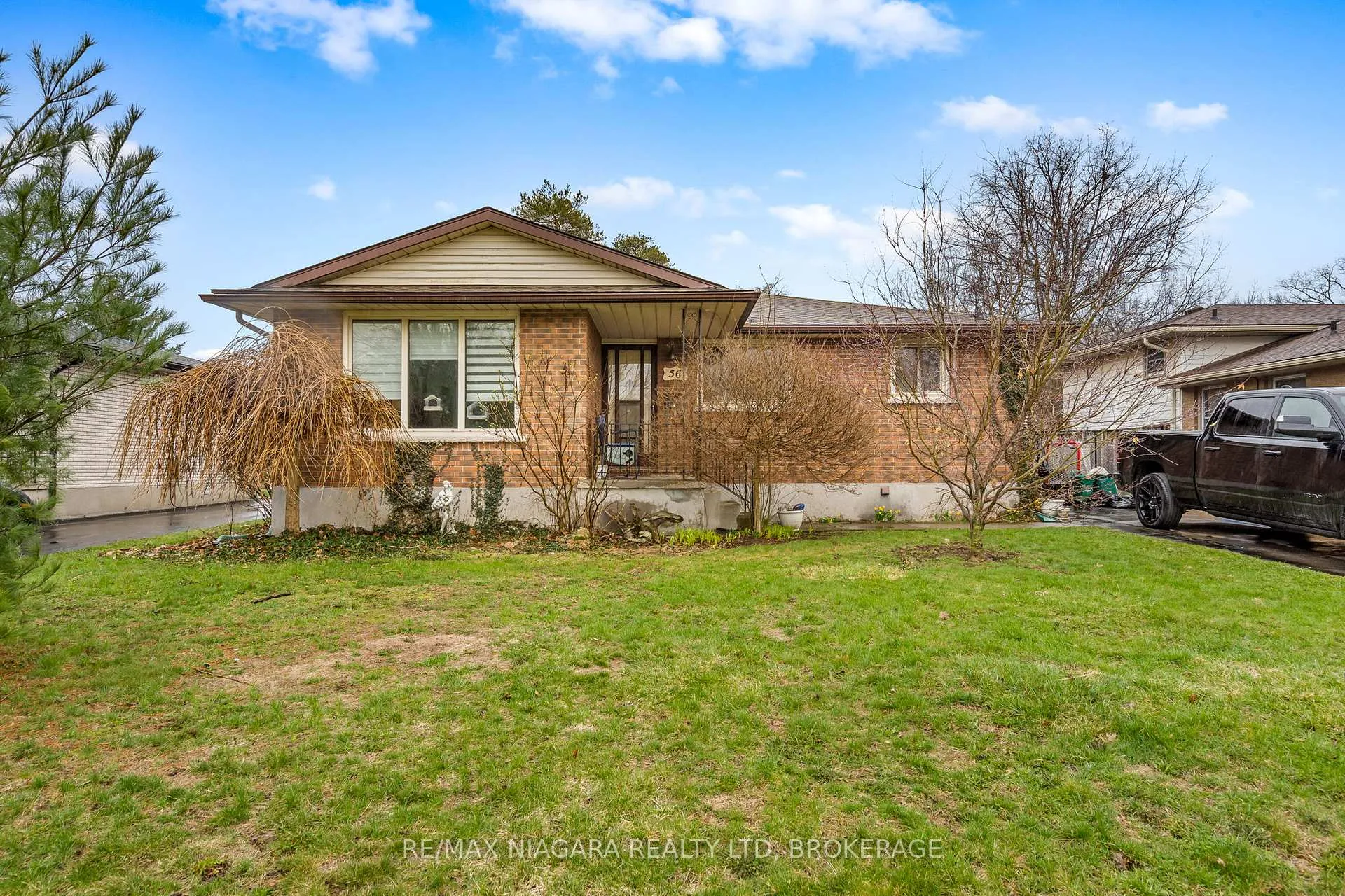 Photo 1 of 56 Royal Oak Drive, Welland, N. Welland — HOMEH