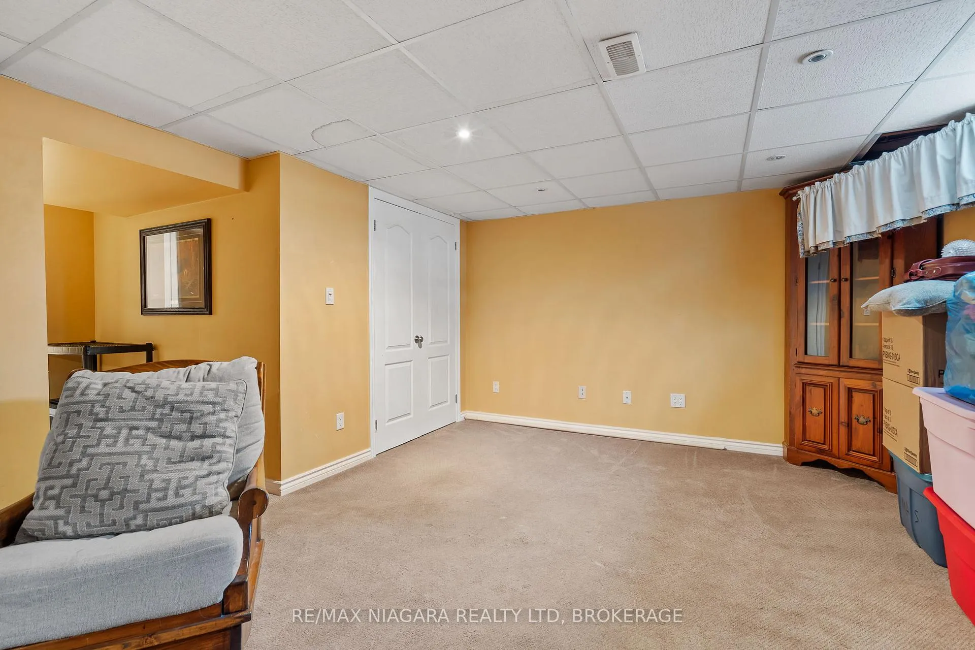 Photo 18 of 56 Royal Oak Drive, Welland, N. Welland — HOMEH