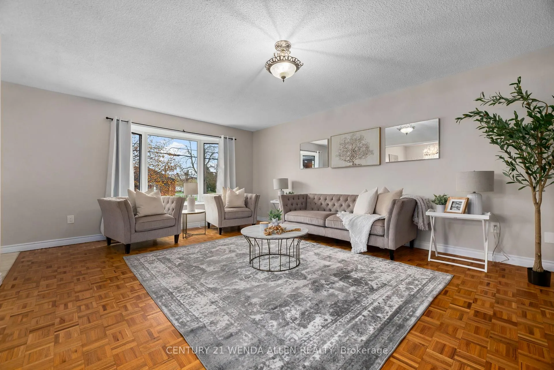 Photo 4 of 539 Monaghan Road, Peterborough, Otonabee Ward 1 — HOMEH