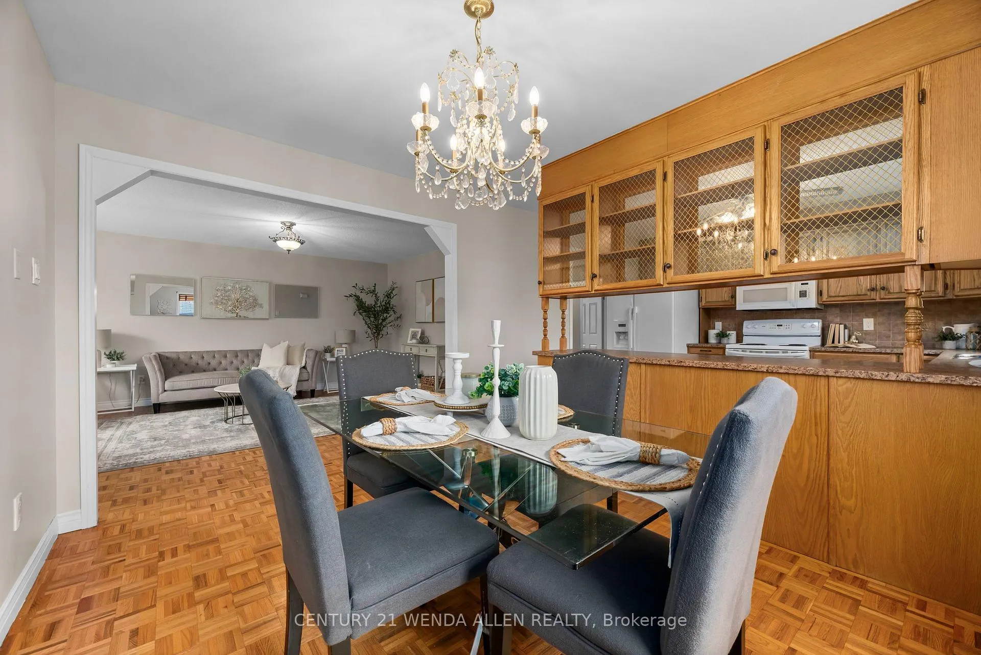 Photo 9 of 539 Monaghan Road, Peterborough, Otonabee Ward 1 — HOMEH