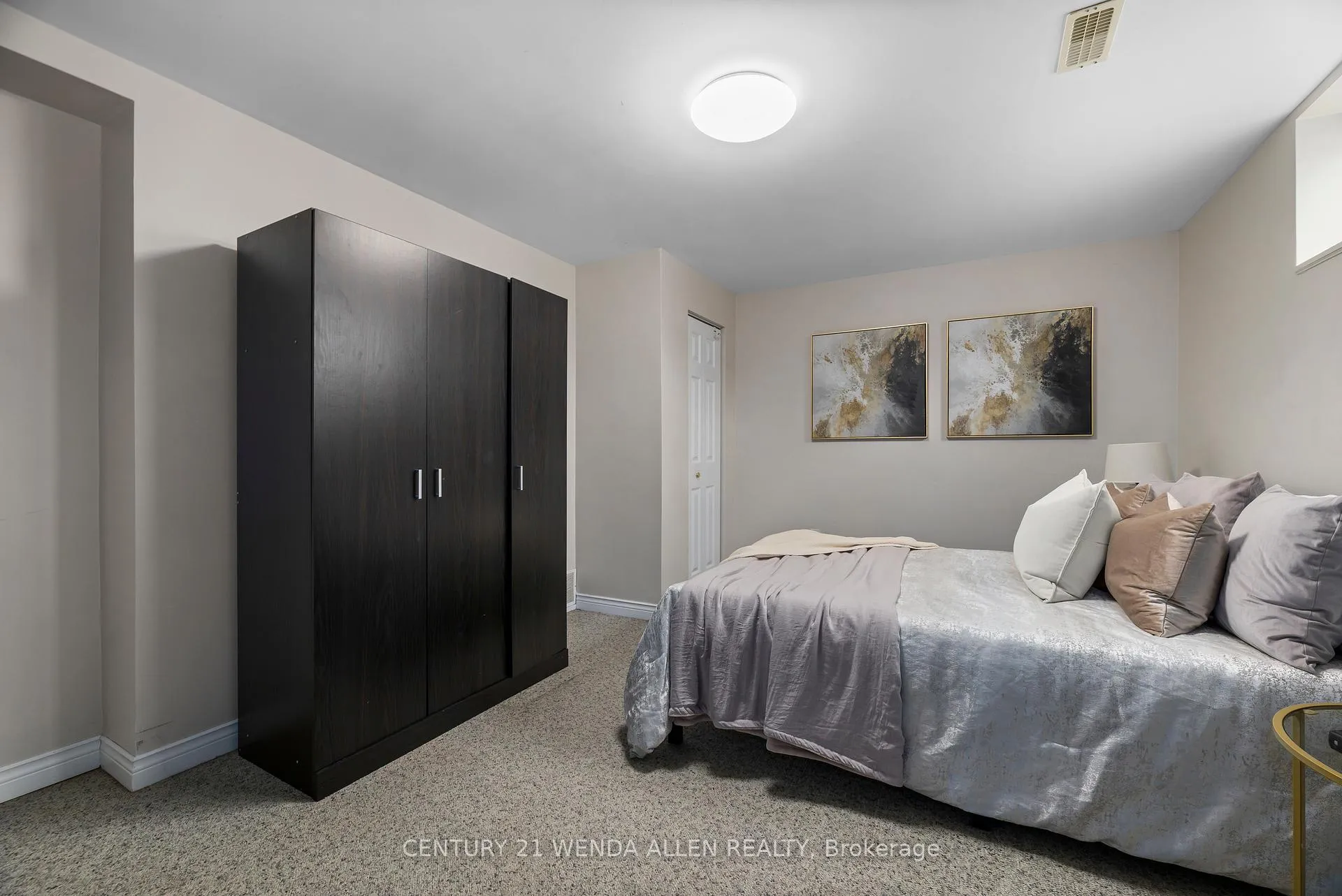 Photo 26 of 539 Monaghan Road, Peterborough, Otonabee Ward 1 — HOMEH