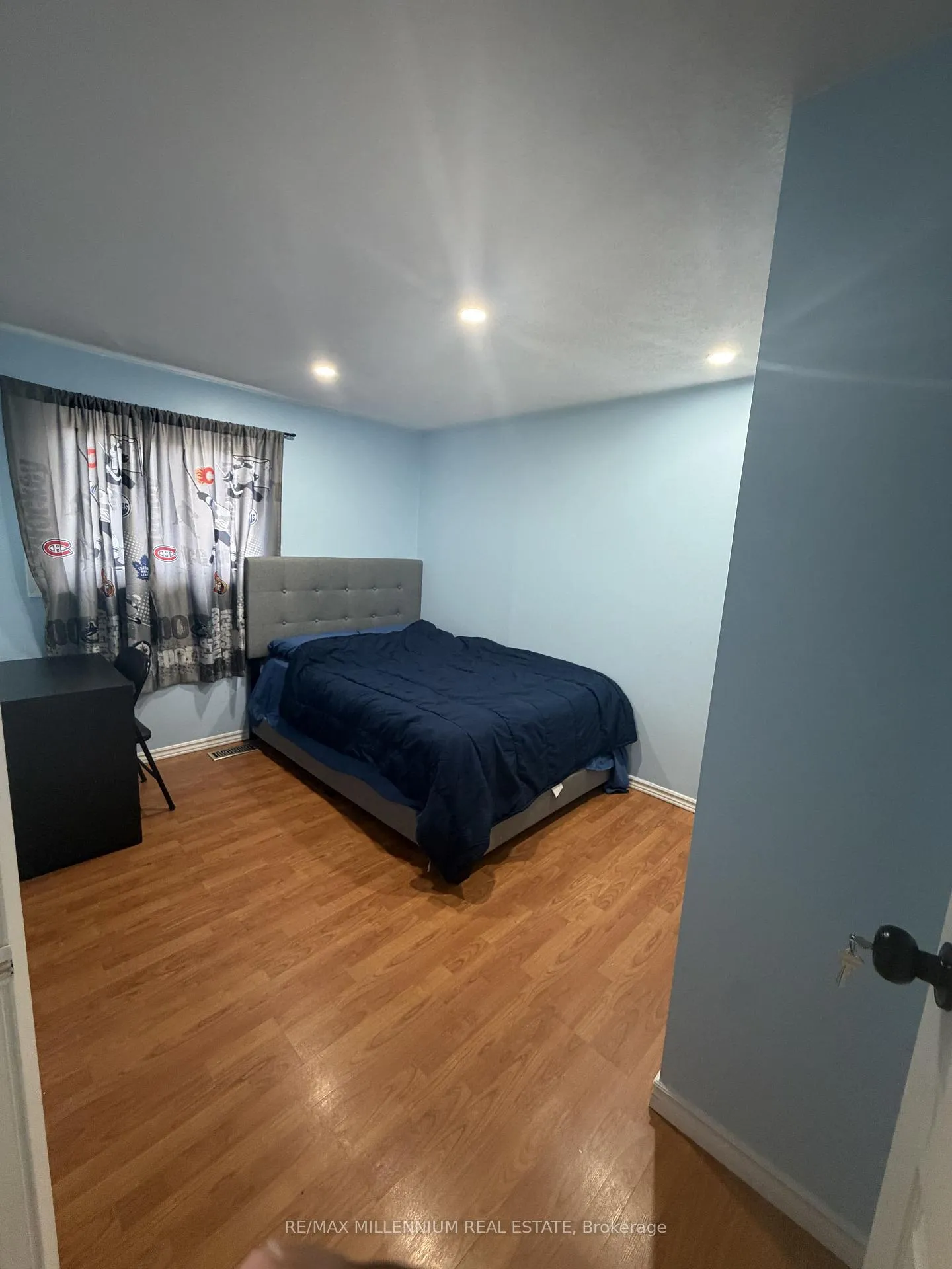 Photo 12 of 6 Cedarhill Crescent, Kitchener, Country Hills — HOMEH