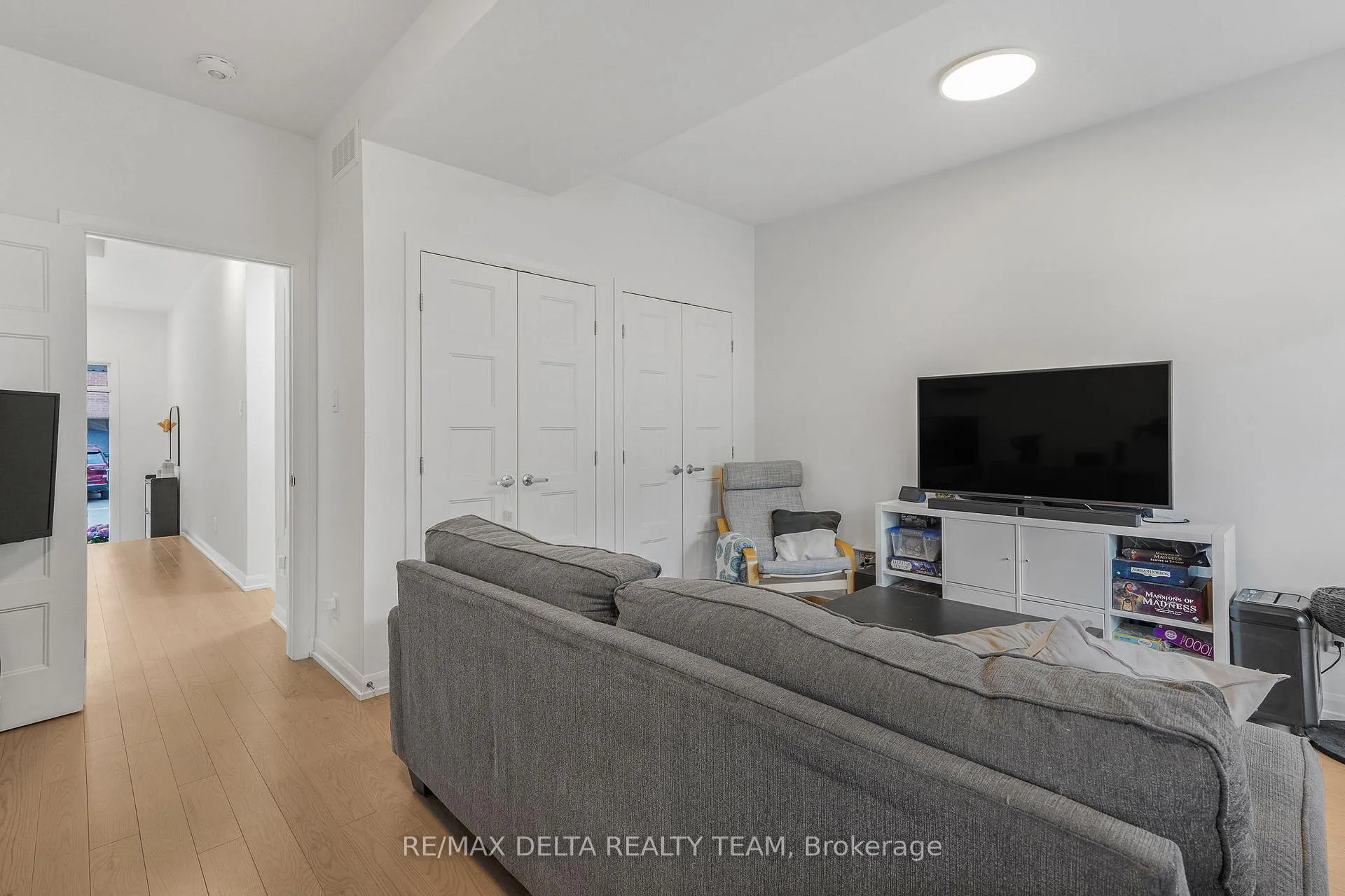 Photo 8 of 576 Halo Private, Ottawa, Chapel Hill — HOMEH