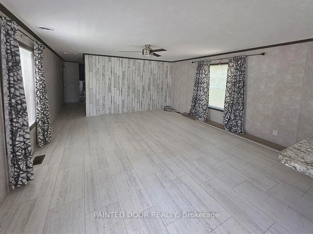 Photo 2 of Unit 4, 45 Tower Road, Georgian Bay, Freeman — HOMEH