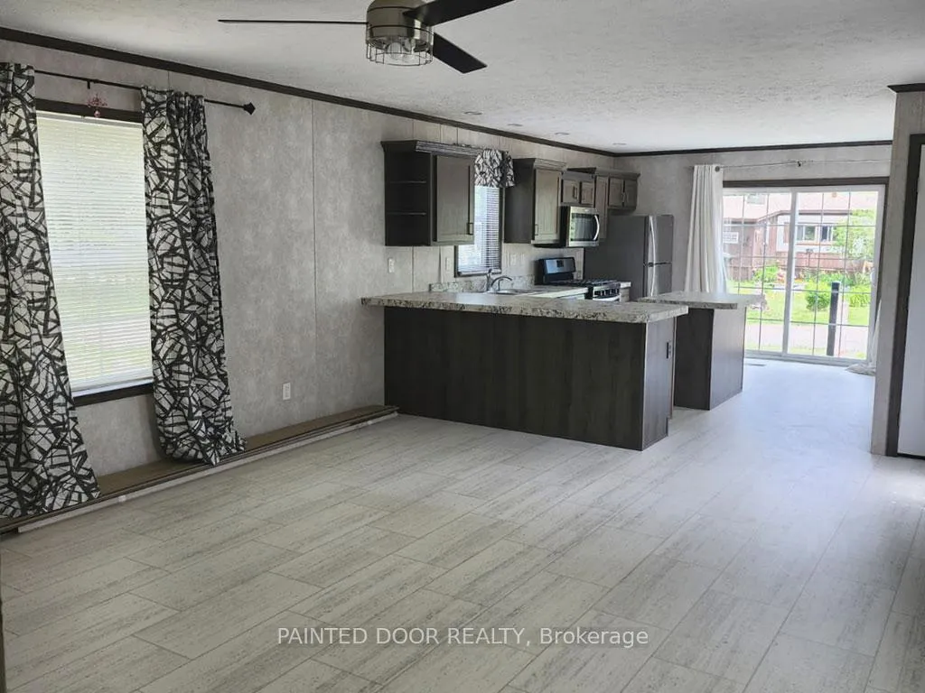 Photo 3 of Unit 4, 45 Tower Road, Georgian Bay, Freeman — HOMEH