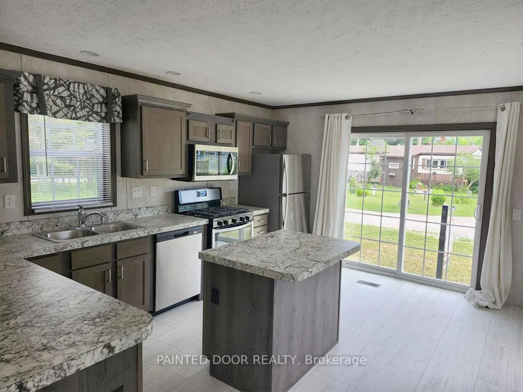 Photo 4 of Unit 4, 45 Tower Road, Georgian Bay, Freeman — HOMEH