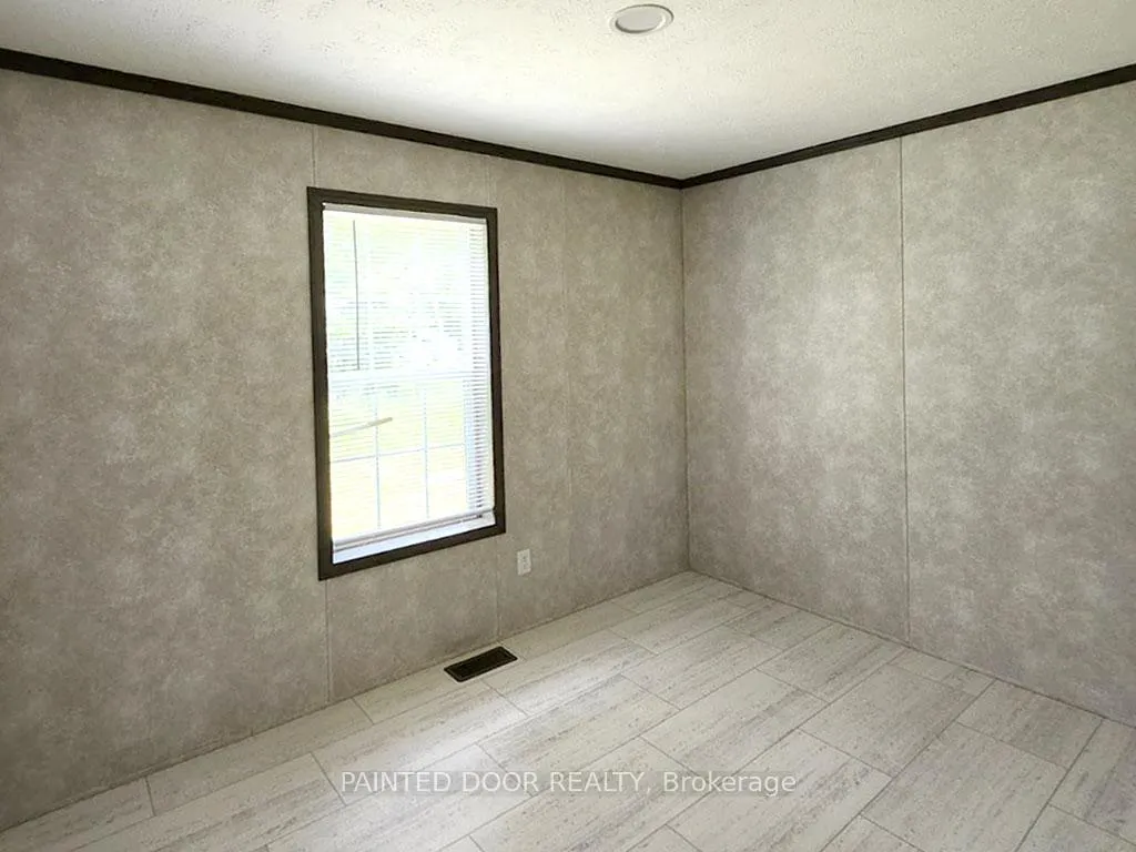 Photo 7 of Unit 4, 45 Tower Road, Georgian Bay, Freeman — HOMEH