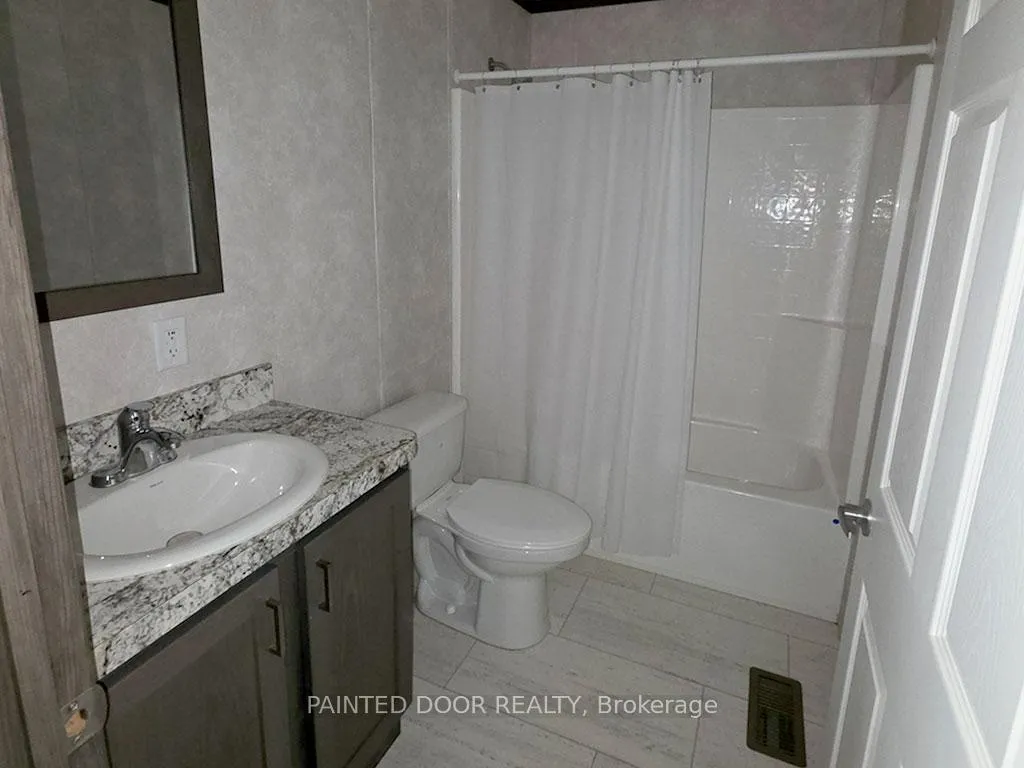 Photo 8 of Unit 4, 45 Tower Road, Georgian Bay, Freeman — HOMEH