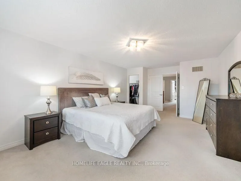 Photo 19 of 10 Fields Court, Aurora, Bayview Northeast — HOMEH