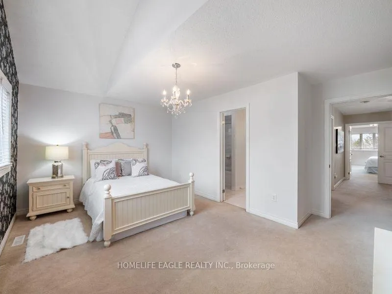 Photo 26 of 10 Fields Court, Aurora, Bayview Northeast — HOMEH