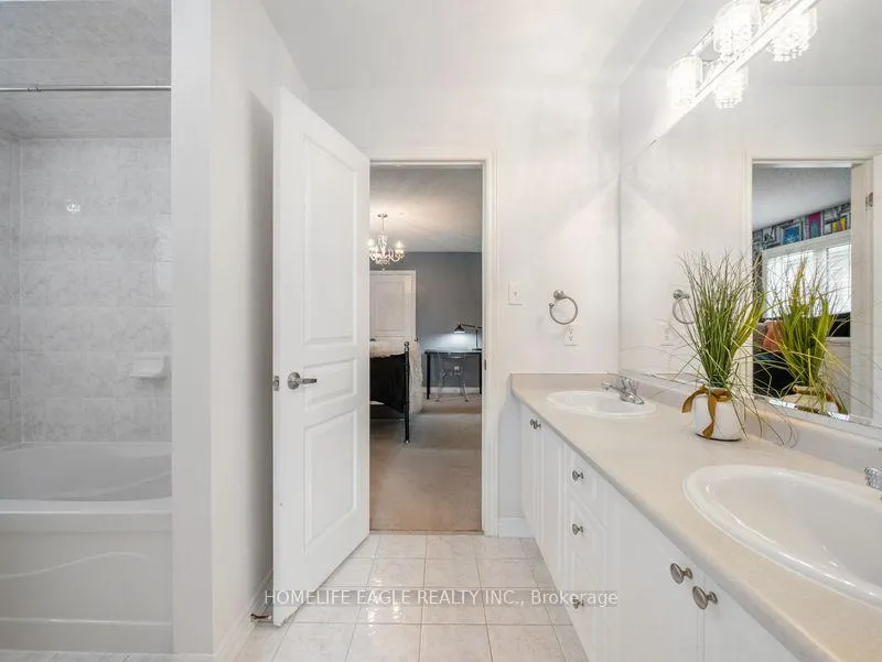 Photo 27 of 10 Fields Court, Aurora, Bayview Northeast — HOMEH