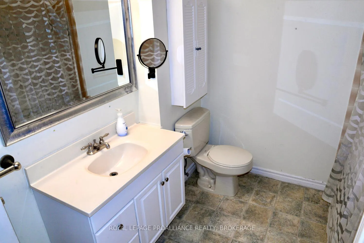Photo 15 of Unit 203, 315 Regent Street, Kingston, Central City East — HOMEH