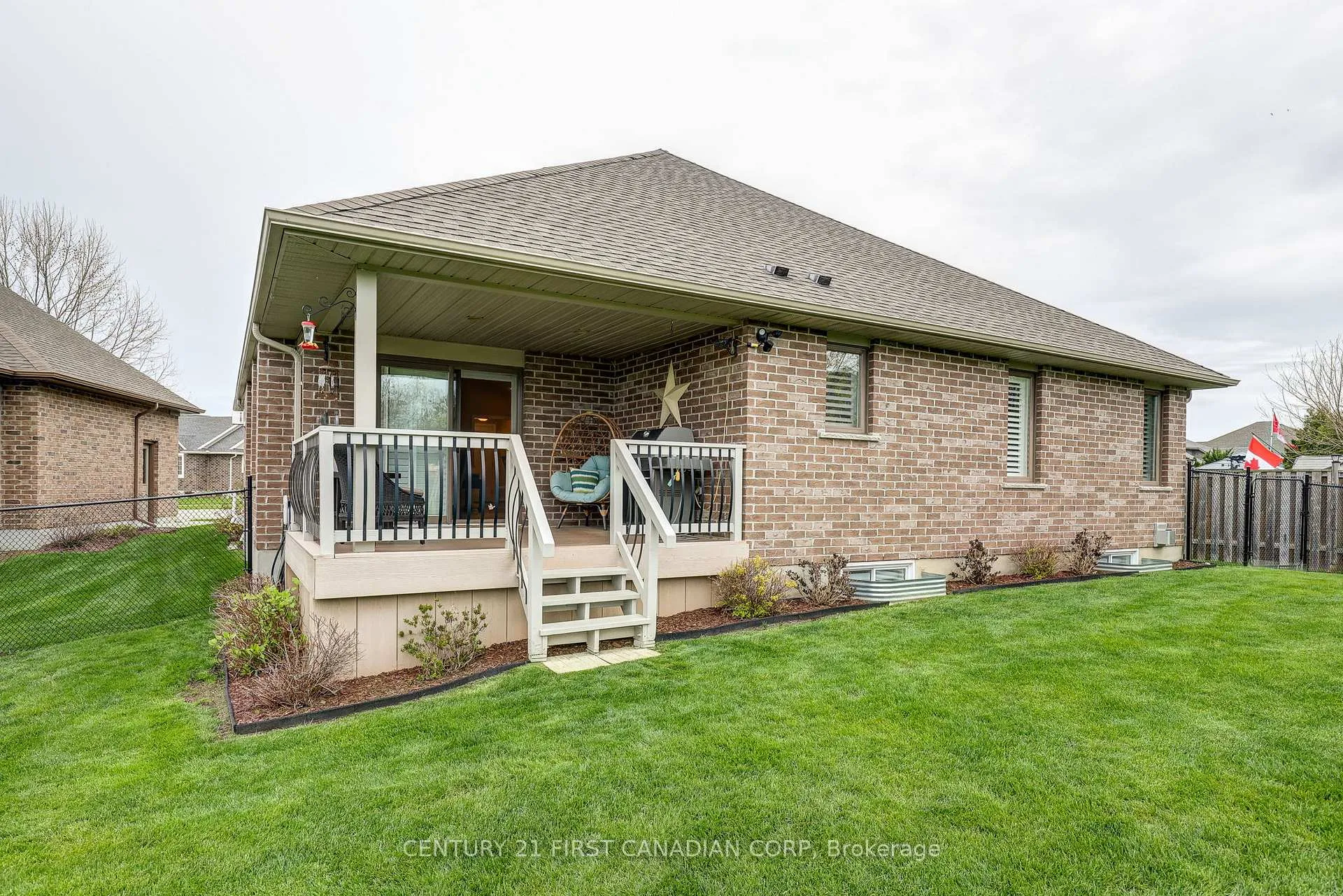 Photo 11 of 76 Westlake Drive, St. Thomas — HOMEH