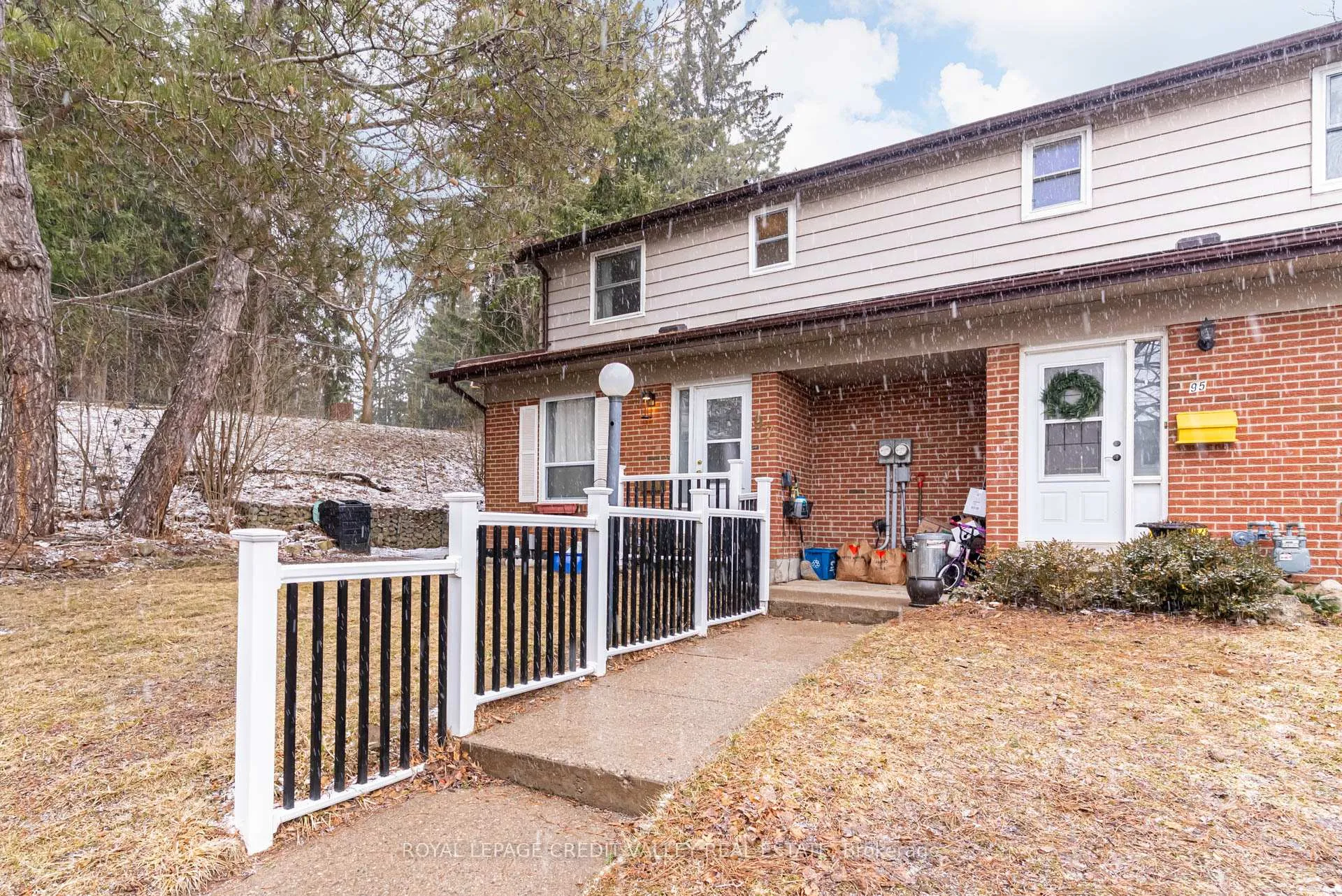 Photo 2 of 97 Kingham Road, Halton Hills, Acton — HOMEH