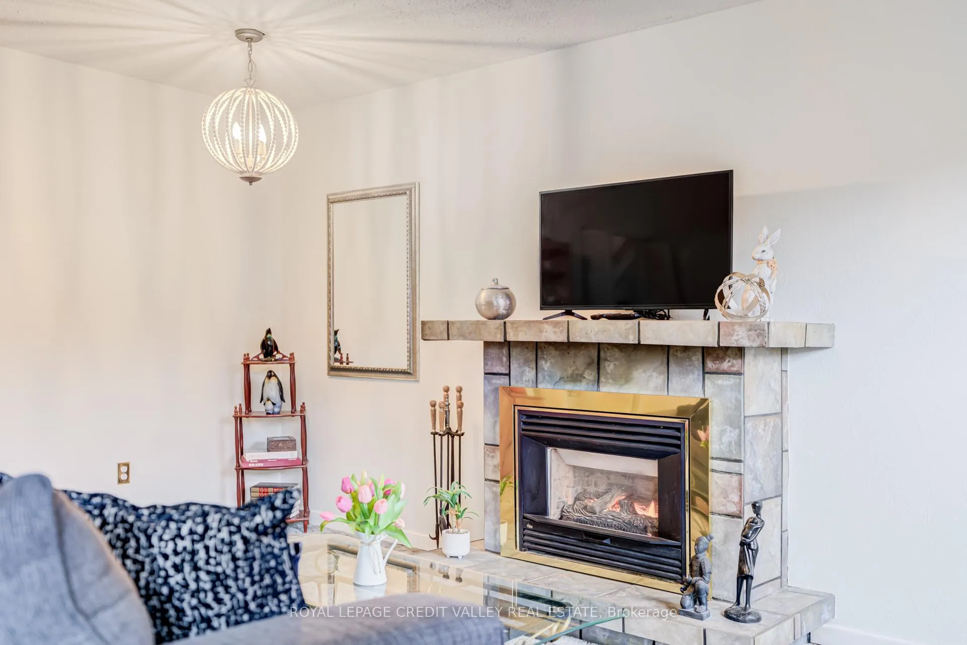 Photo 7 of 97 Kingham Road, Halton Hills, Acton — HOMEH