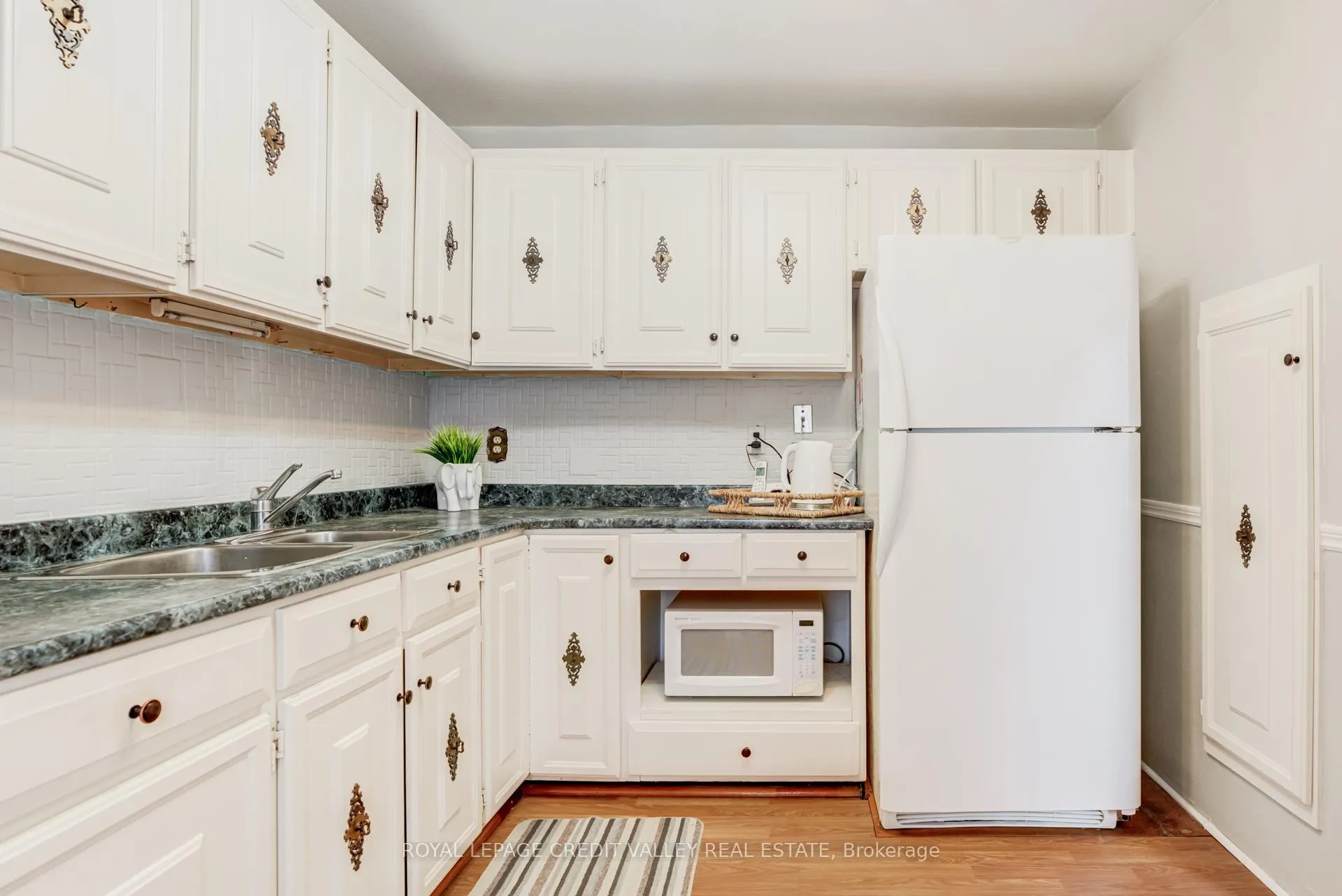 Photo 11 of 97 Kingham Road, Halton Hills, Acton — HOMEH