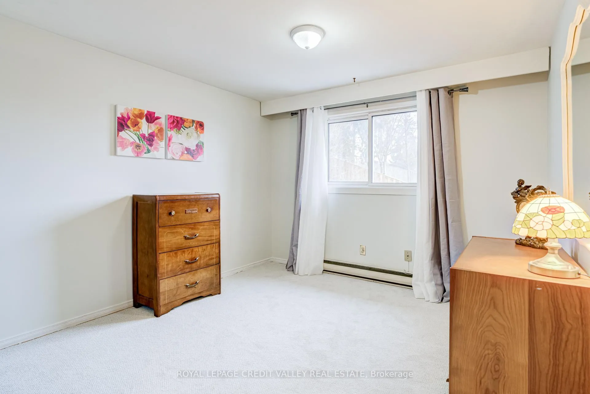 Photo 17 of 97 Kingham Road, Halton Hills, Acton — HOMEH