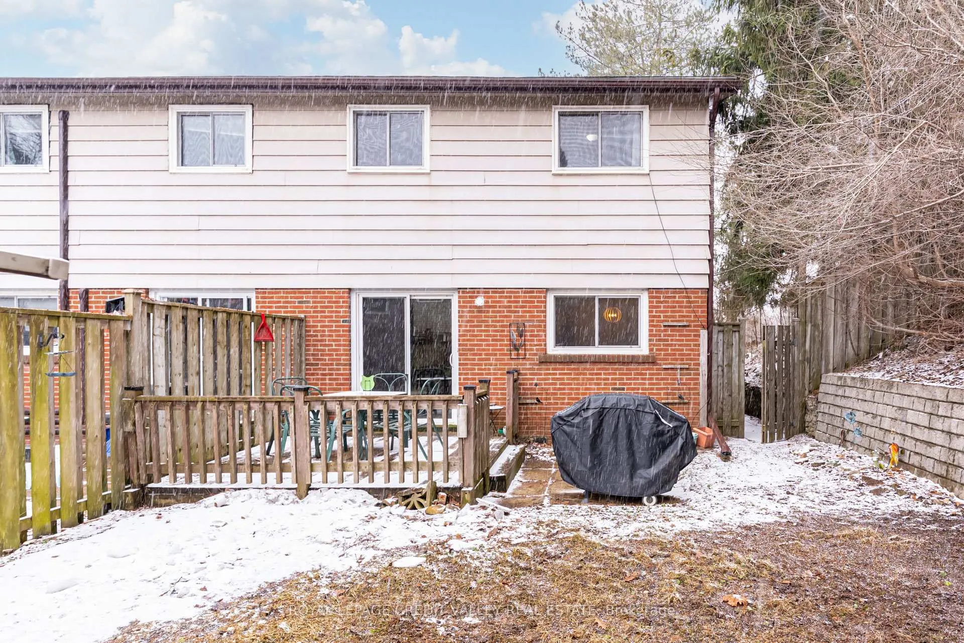 Photo 21 of 97 Kingham Road, Halton Hills, Acton — HOMEH