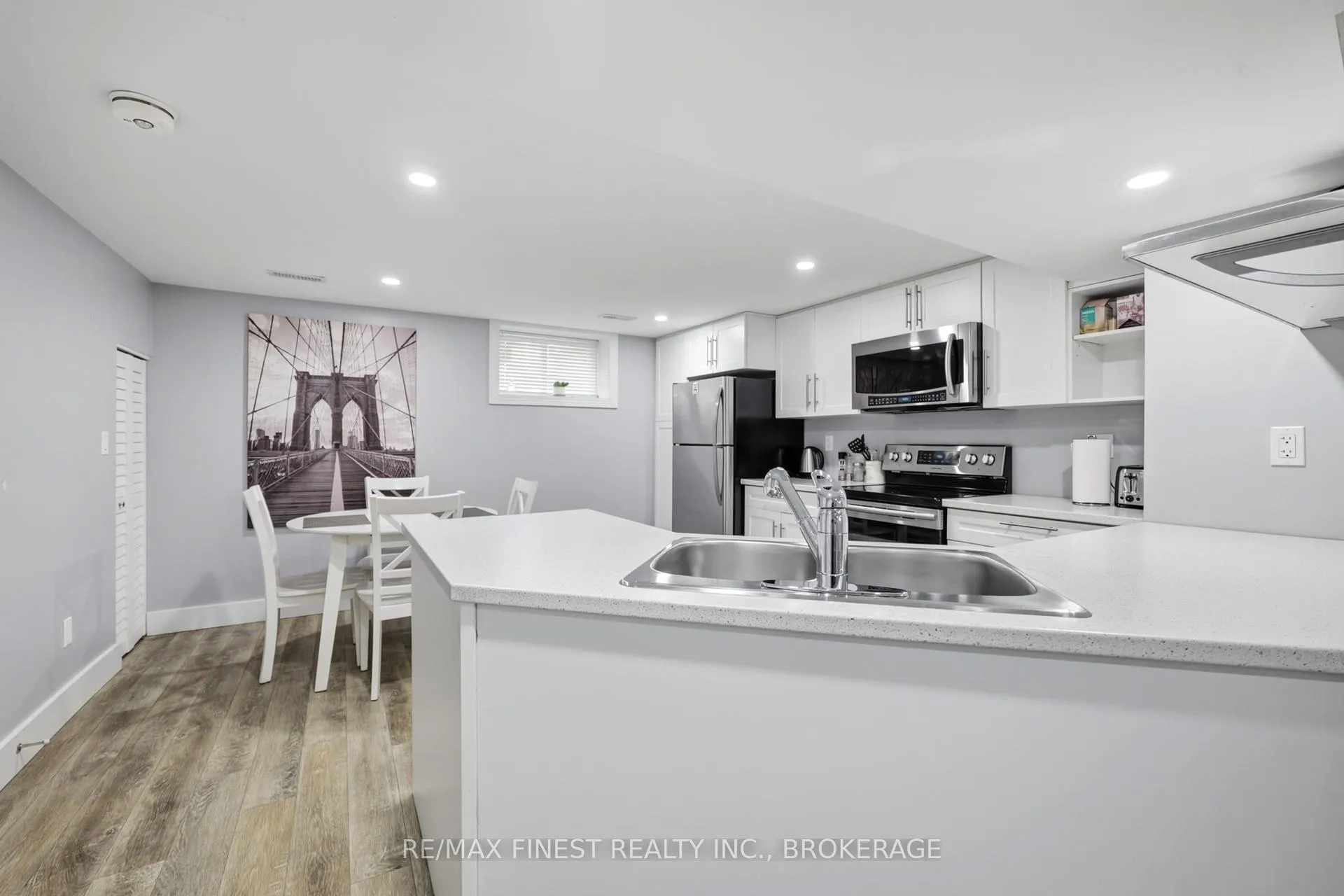 Photo 5 of 171 Sutherland Drive, Kingston, Rideau — HOMEH