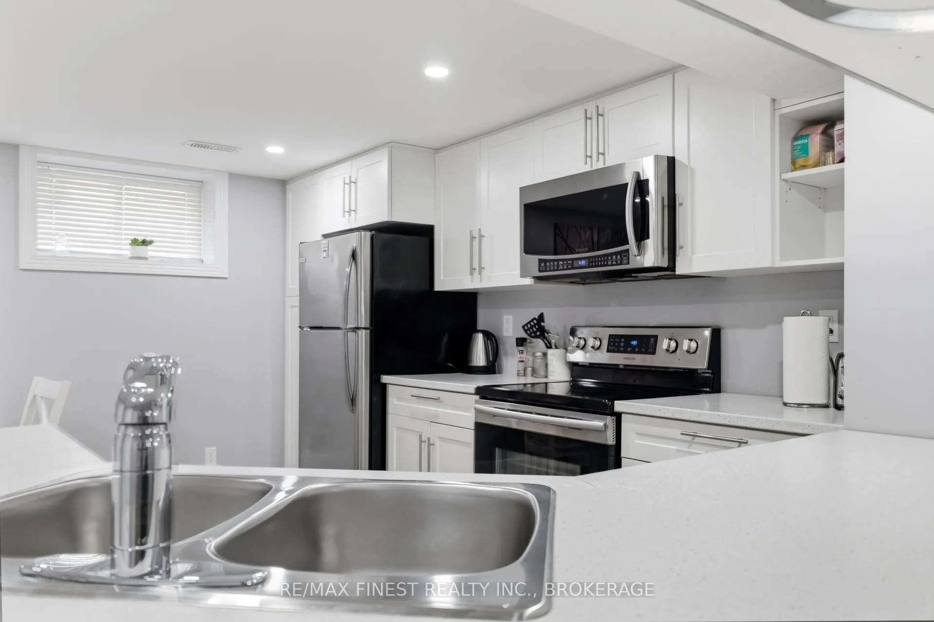 Photo 7 of 171 Sutherland Drive, Kingston, Rideau — HOMEH