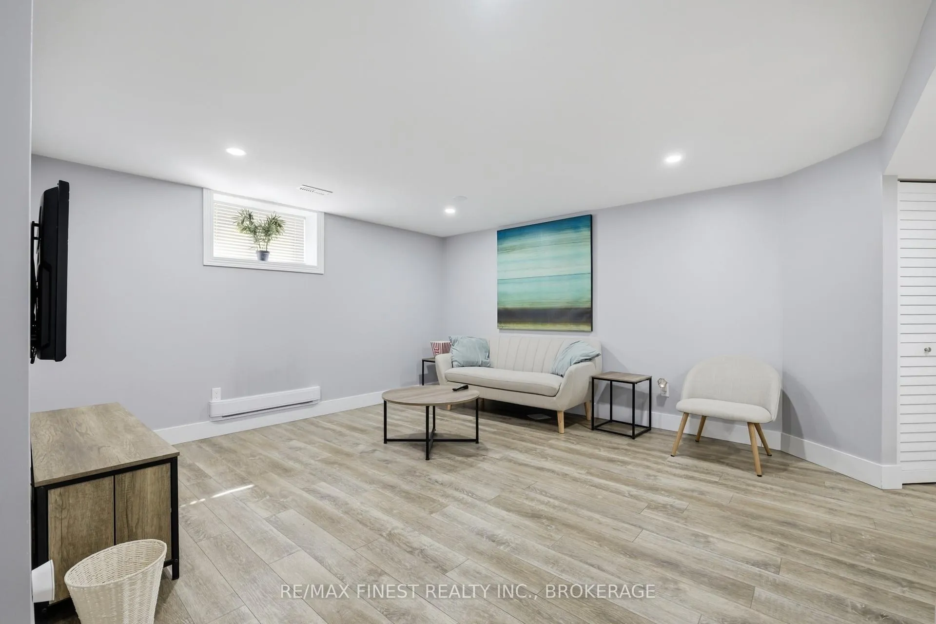 Photo 11 of 171 Sutherland Drive, Kingston, Rideau — HOMEH