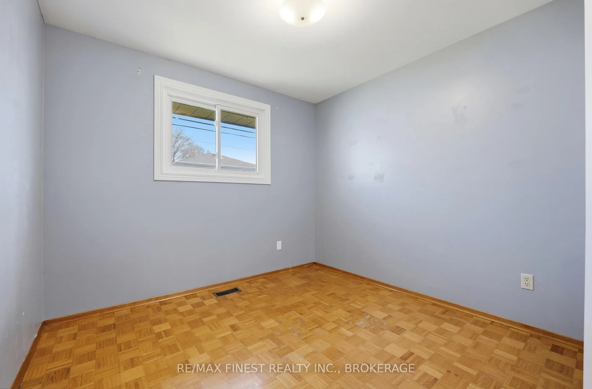 Photo 23 of 171 Sutherland Drive, Kingston, Rideau — HOMEH