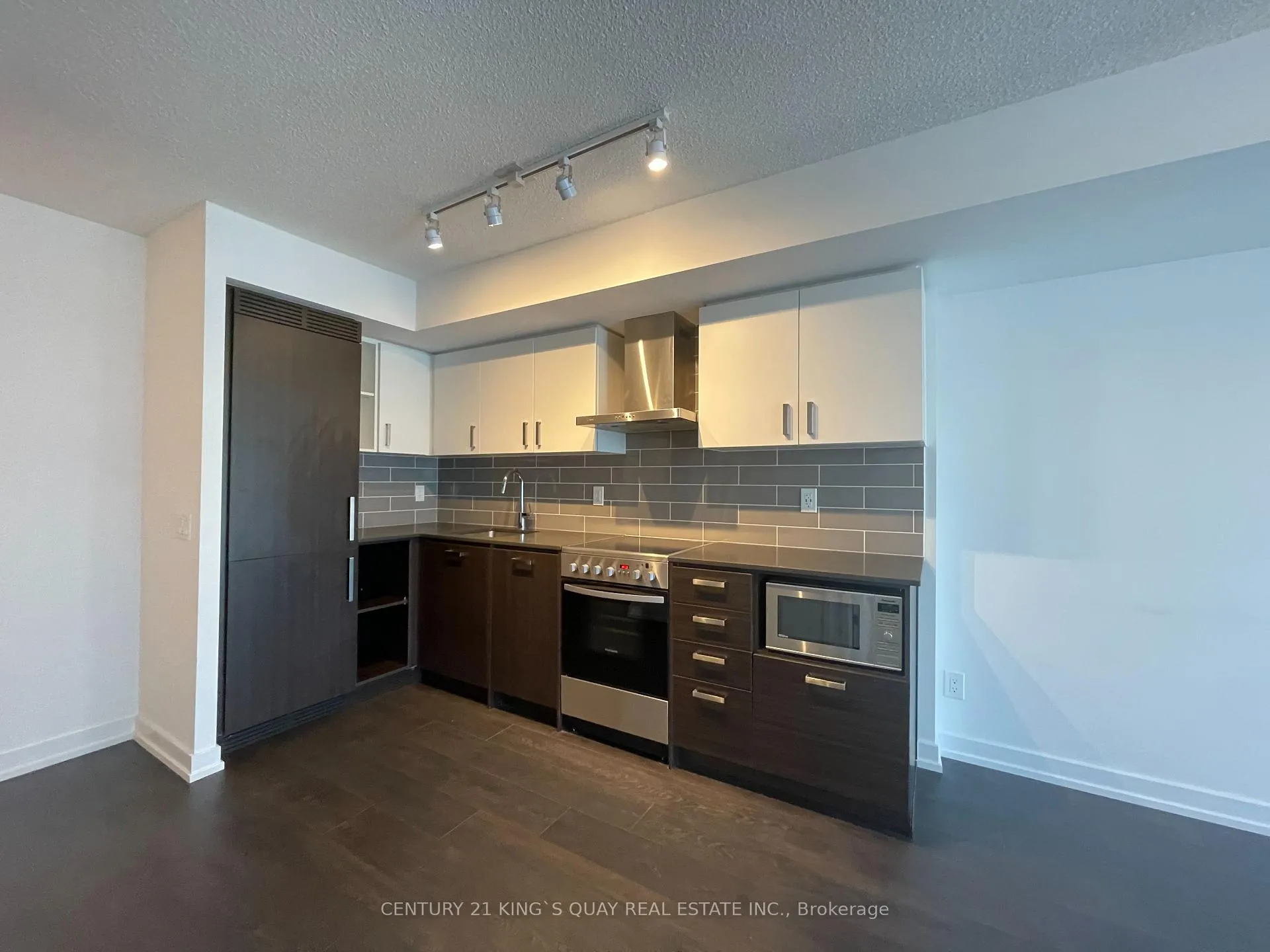 Photo 7 of Unit 505, 125 Redpath Avenue, Toronto, Mount Pleasant West — HOMEH