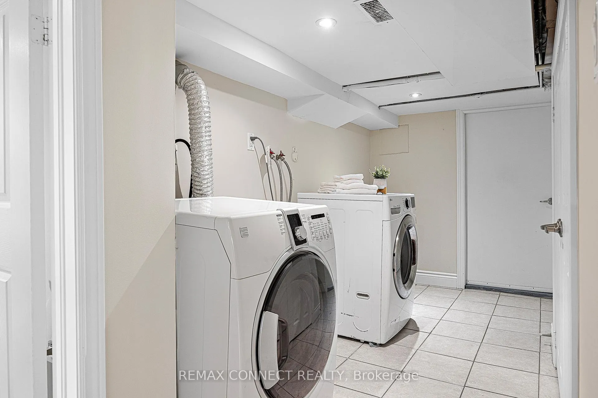 Photo 37 of 58 Hazelwood Avenue, Toronto, Blake-Jones — HOMEH