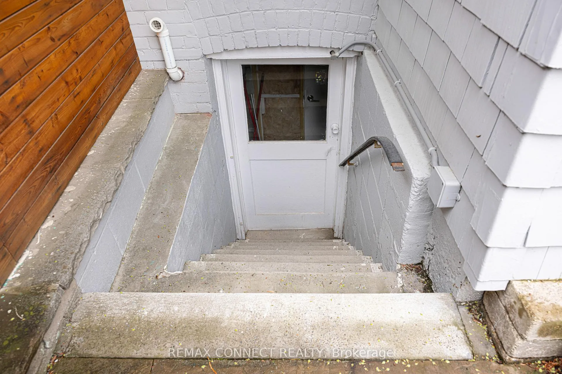 Photo 42 of 58 Hazelwood Avenue, Toronto, Blake-Jones — HOMEH