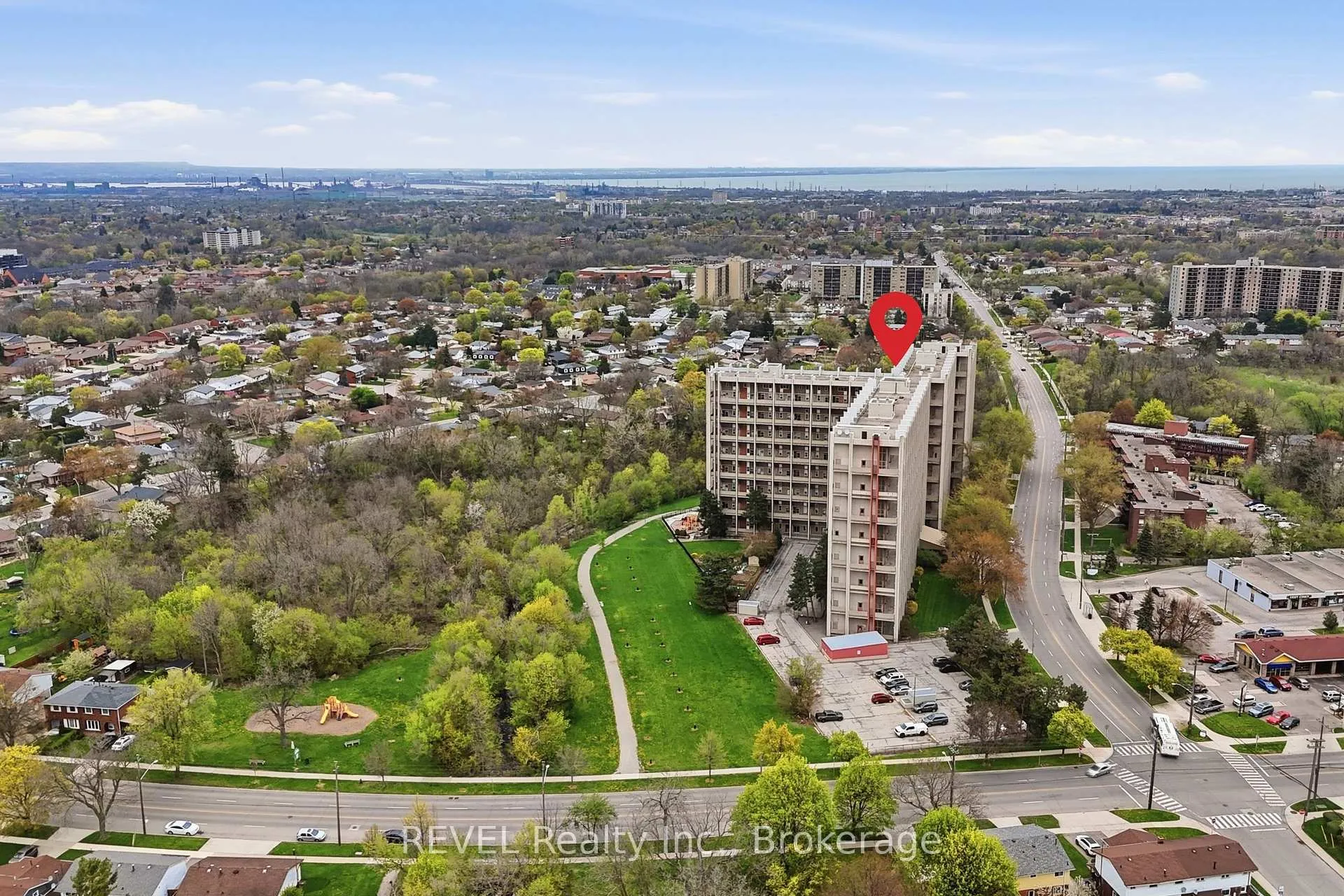Photo 3 of Unit 824, 350 Quigley Road, Hamilton, Vincent — HOMEH