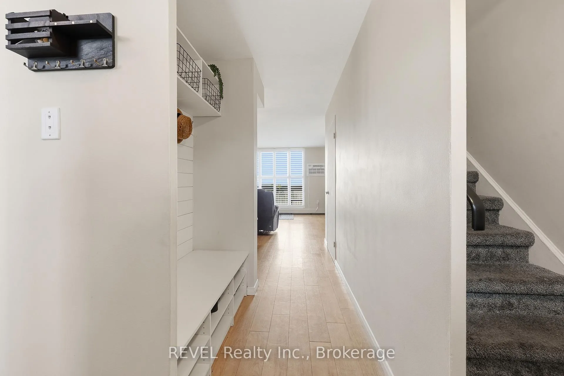 Photo 9 of Unit 824, 350 Quigley Road, Hamilton, Vincent — HOMEH