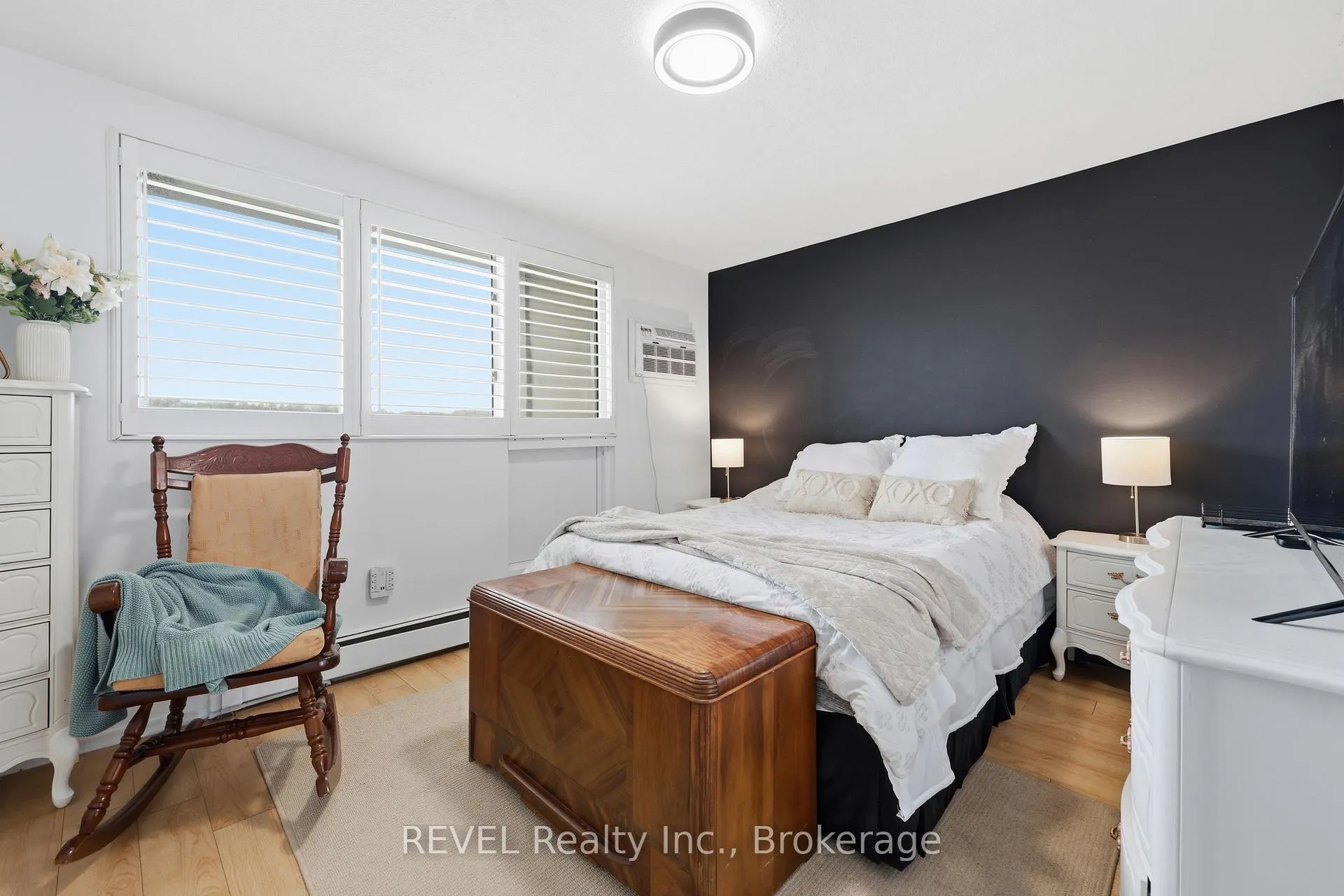 Photo 18 of Unit 824, 350 Quigley Road, Hamilton, Vincent — HOMEH