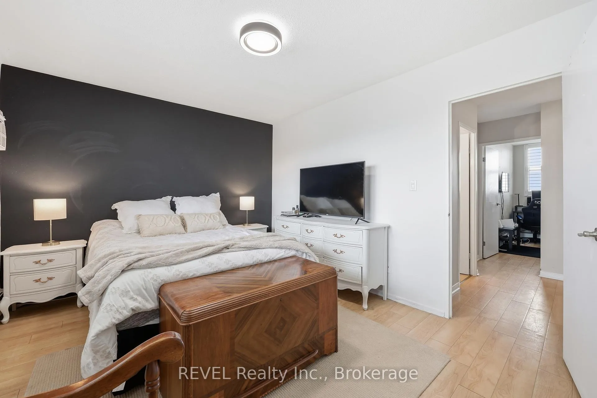 Photo 21 of Unit 824, 350 Quigley Road, Hamilton, Vincent — HOMEH