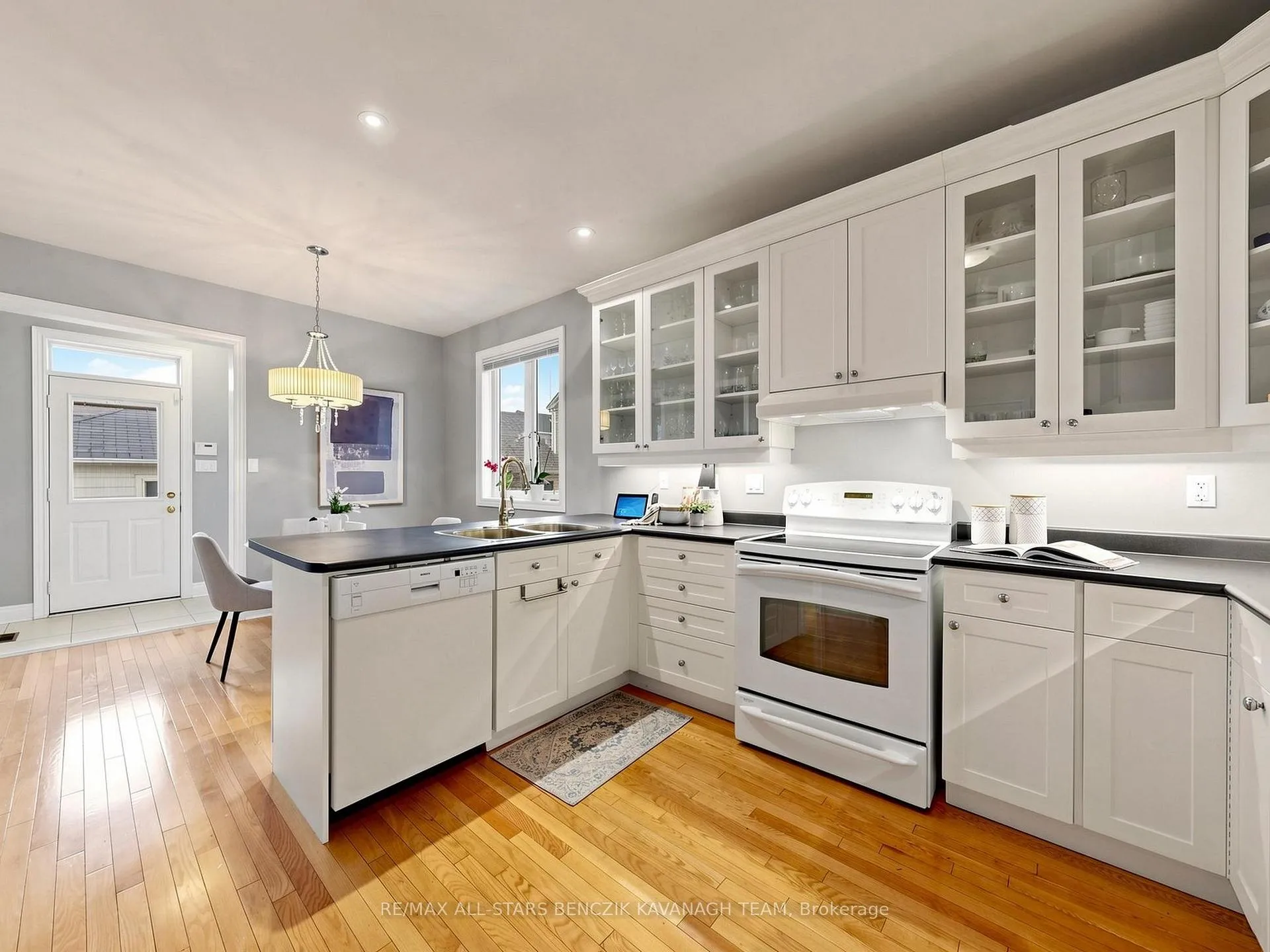 Photo 7 of 20 Peony Street, Markham, Cornell — HOMEH