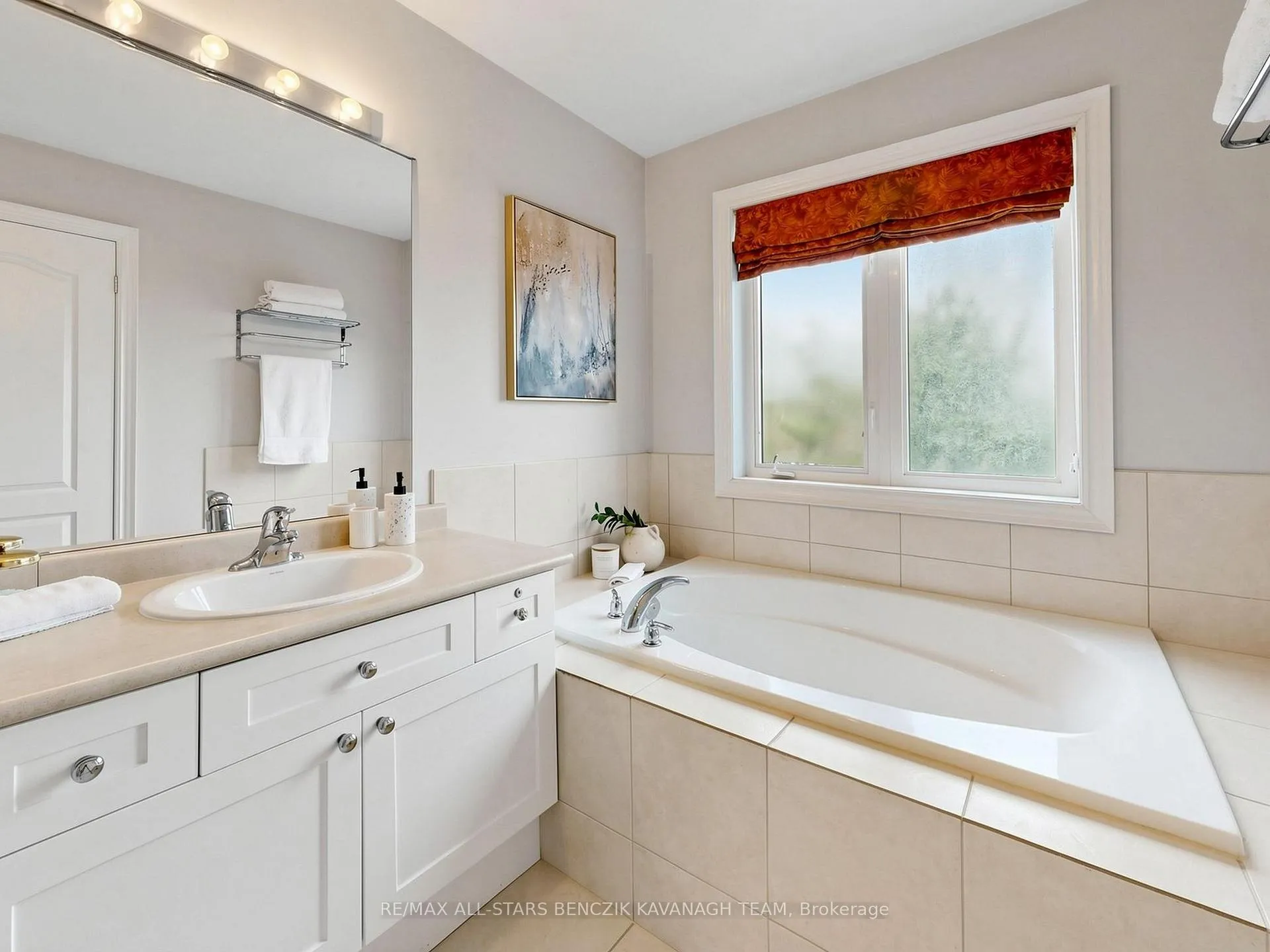 Photo 16 of 20 Peony Street, Markham, Cornell — HOMEH