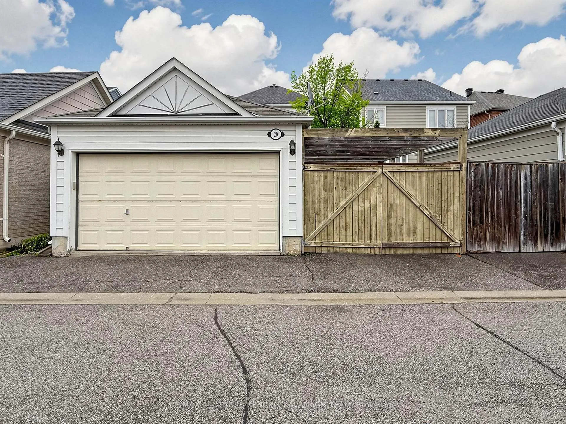 Photo 25 of 20 Peony Street, Markham, Cornell — HOMEH