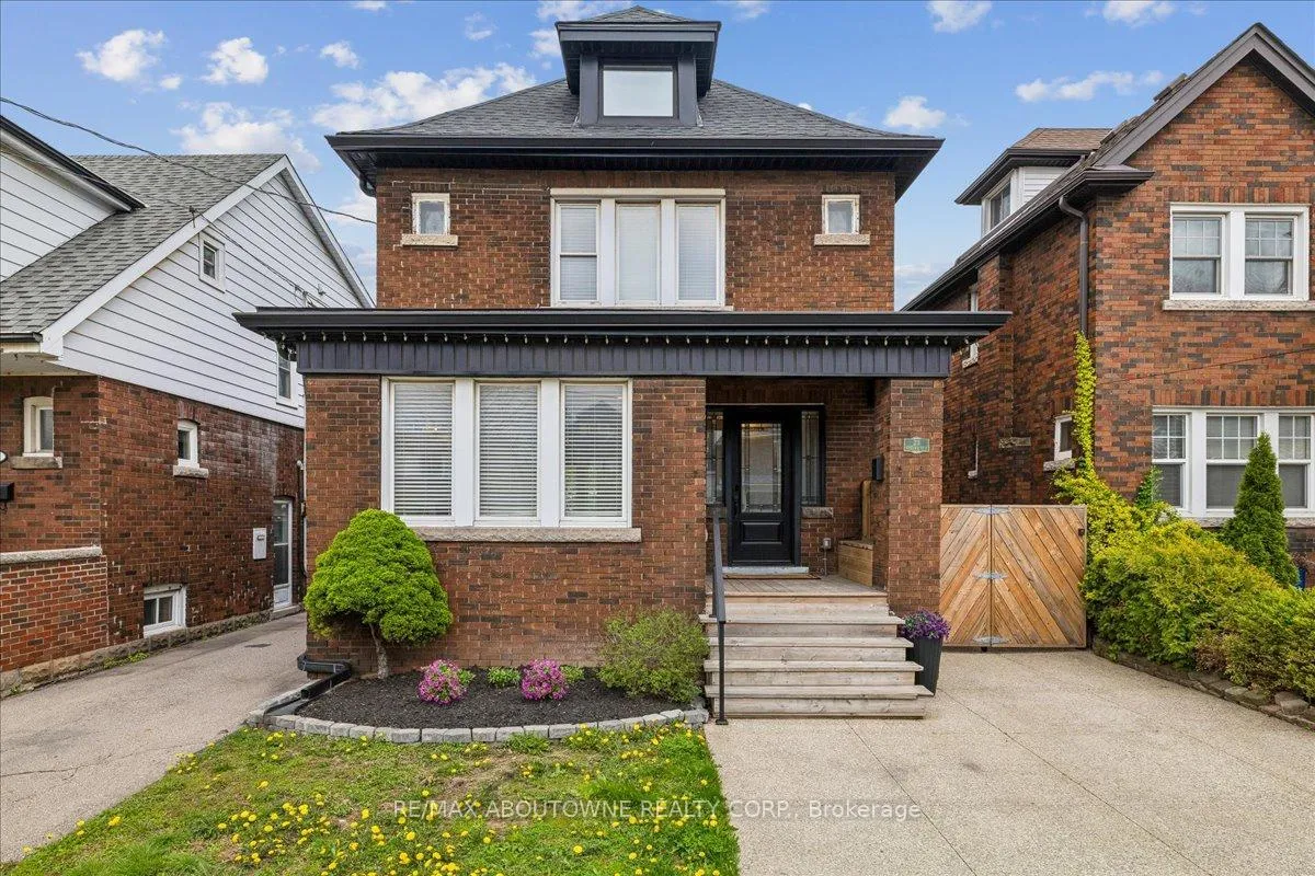 Photo 2 of 23 Ottawa Street S, Hamilton, Delta — HOMEH