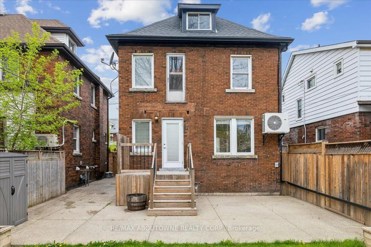 Photo 41 of 23 Ottawa Street S, Hamilton, Delta — HOMEH