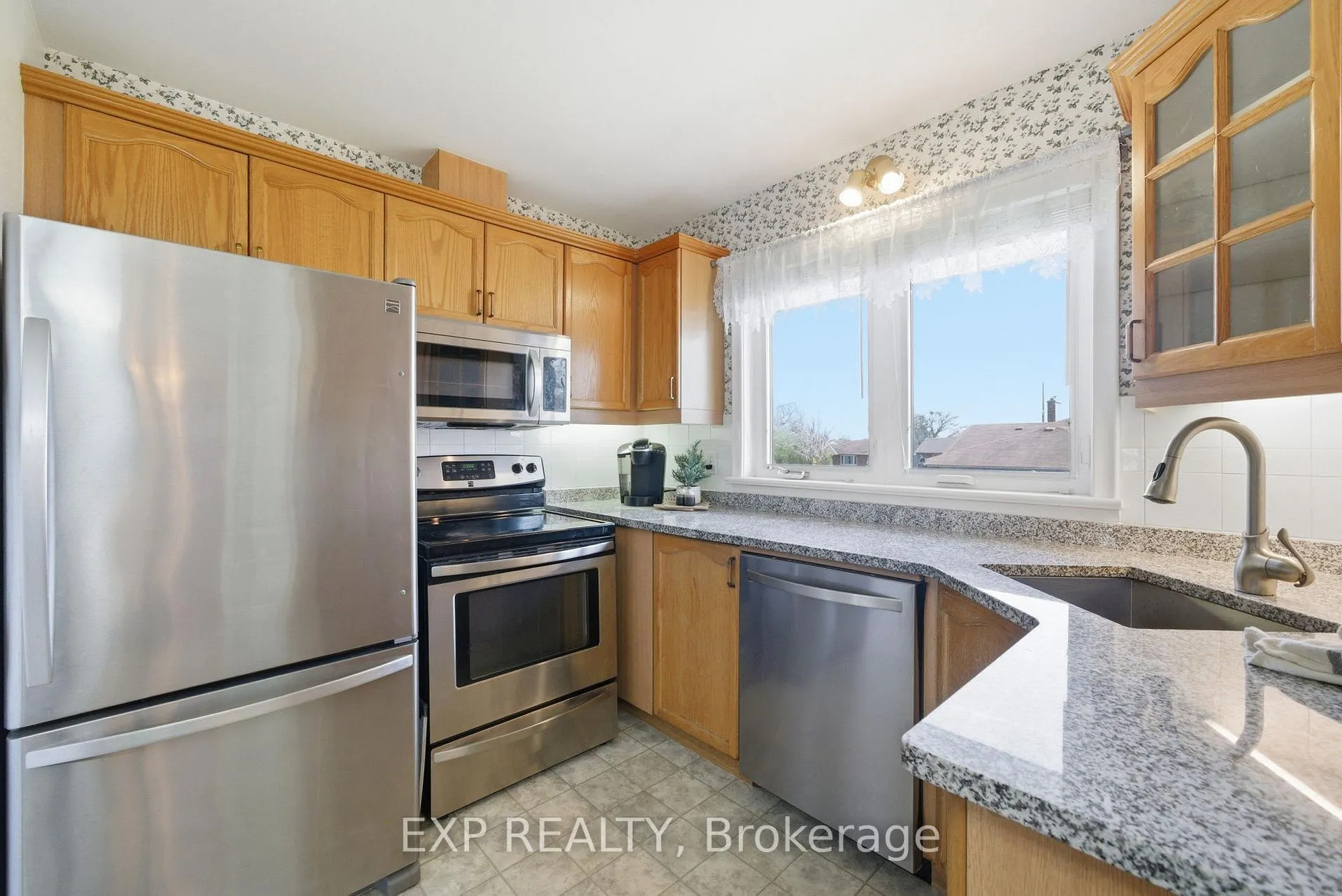 Photo 13 of 775 Emerson Avenue, Oshawa, Donevan — HOMEH