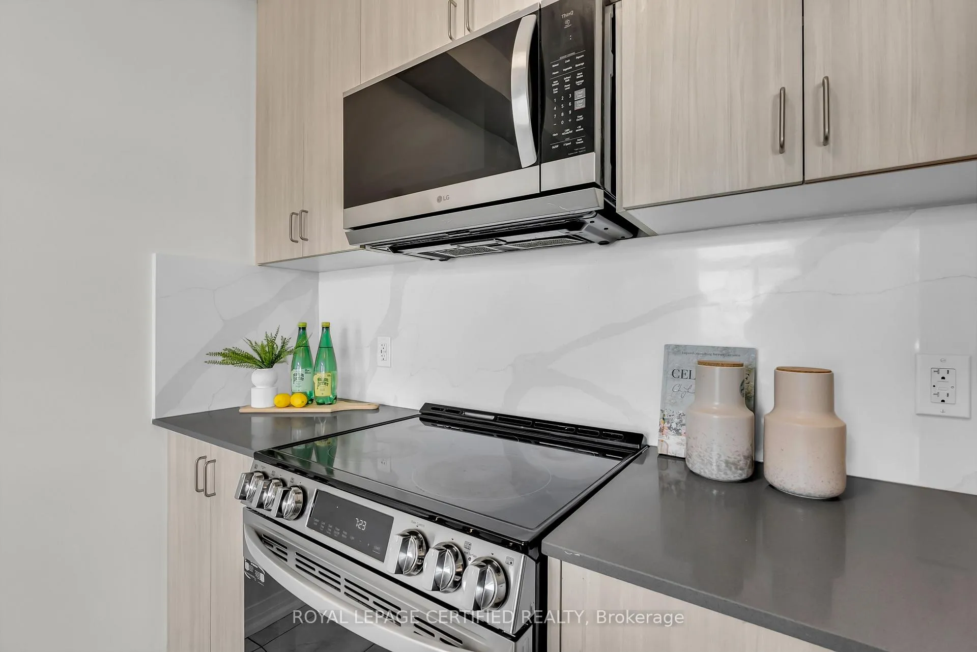Photo 21 of 244 Newman Drive, Cambridge — HOMEH