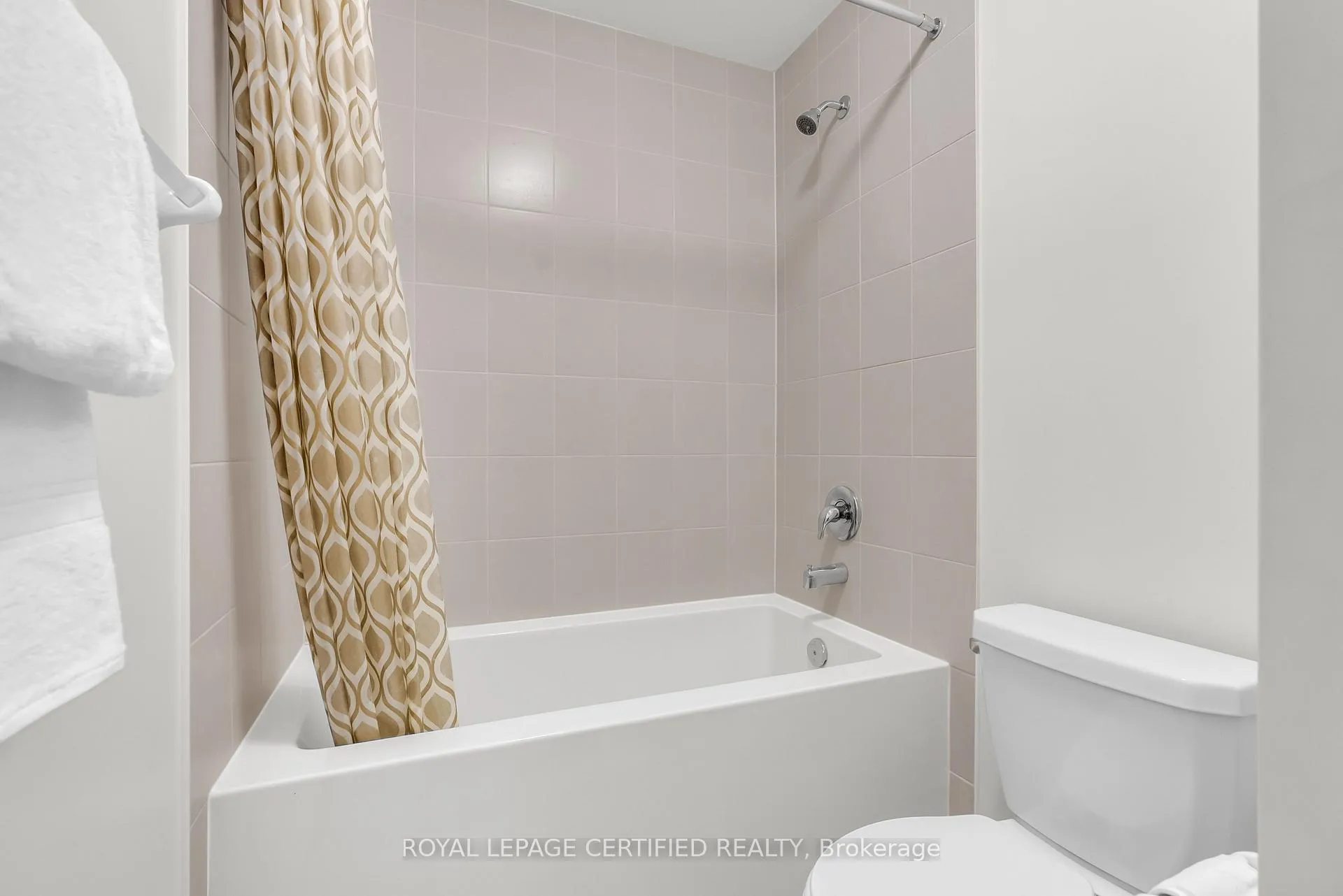 Photo 39 of 244 Newman Drive, Cambridge — HOMEH